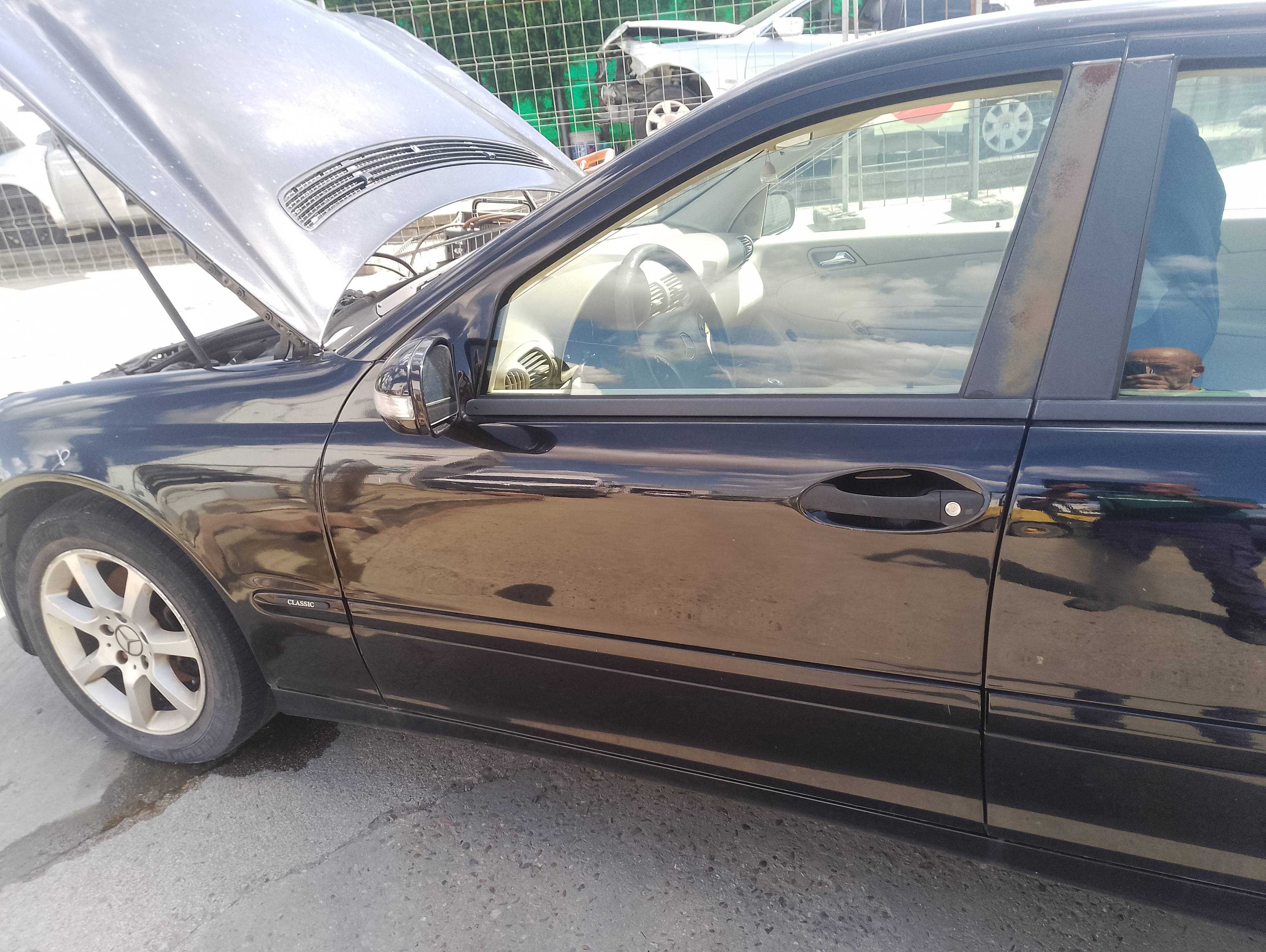 Recambio de puerta delantera izquierda para mercedes-benz clase c (w203) berlina 200 cdi (203.004) referencia OEM IAM   