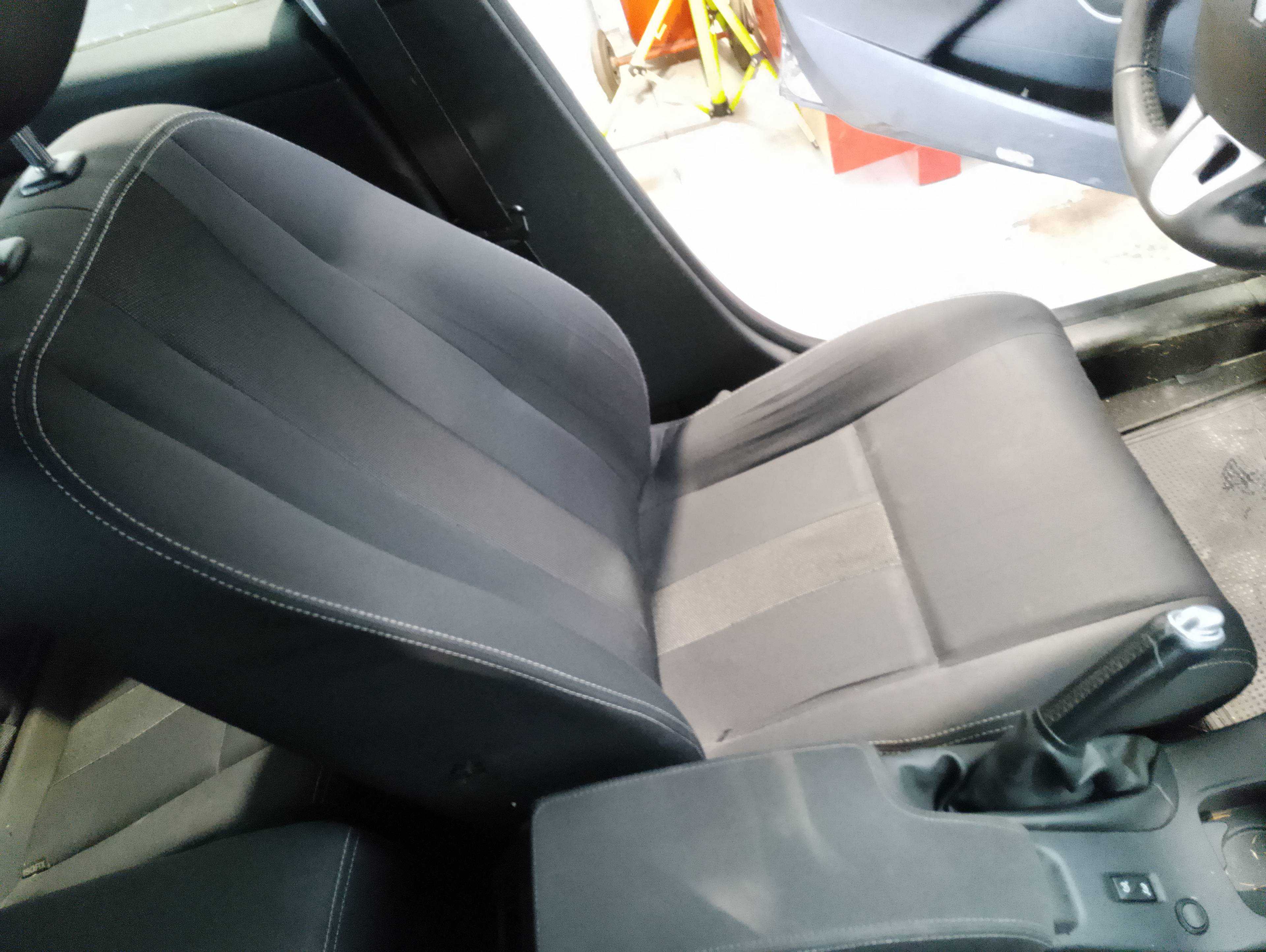 Recambio de asiento delantero izquierdo para renault megane iii berlina 5 p business referencia OEM IAM   