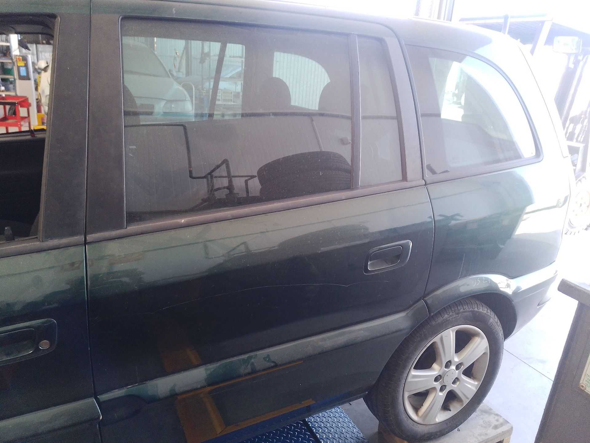 Recambio de puerta trasera izquierda para opel zafira / zafira family b (a05) 1.8 (m75) referencia OEM IAM 13160996  