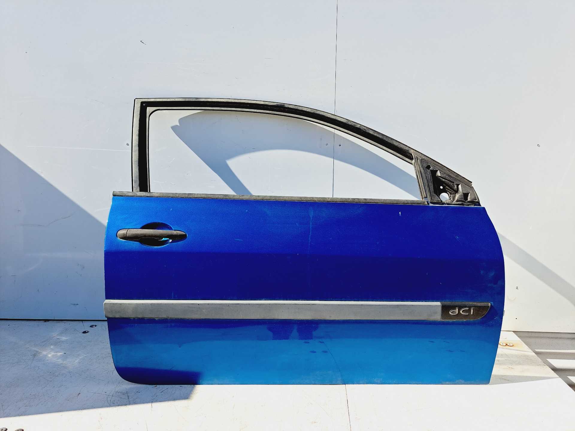 Recambio de puerta delantera derecha para renault megane ii berlina 3p confort authentique referencia OEM IAM   
