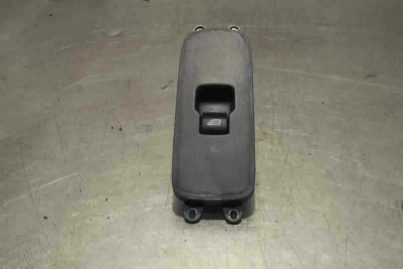 Recambio de mando elevalunas delantero derecho para volvo c30 1.6 d referencia OEM IAM   