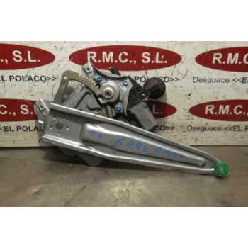 ELEVALUNAS TRASERO DERECHO 857200D120 973581101 