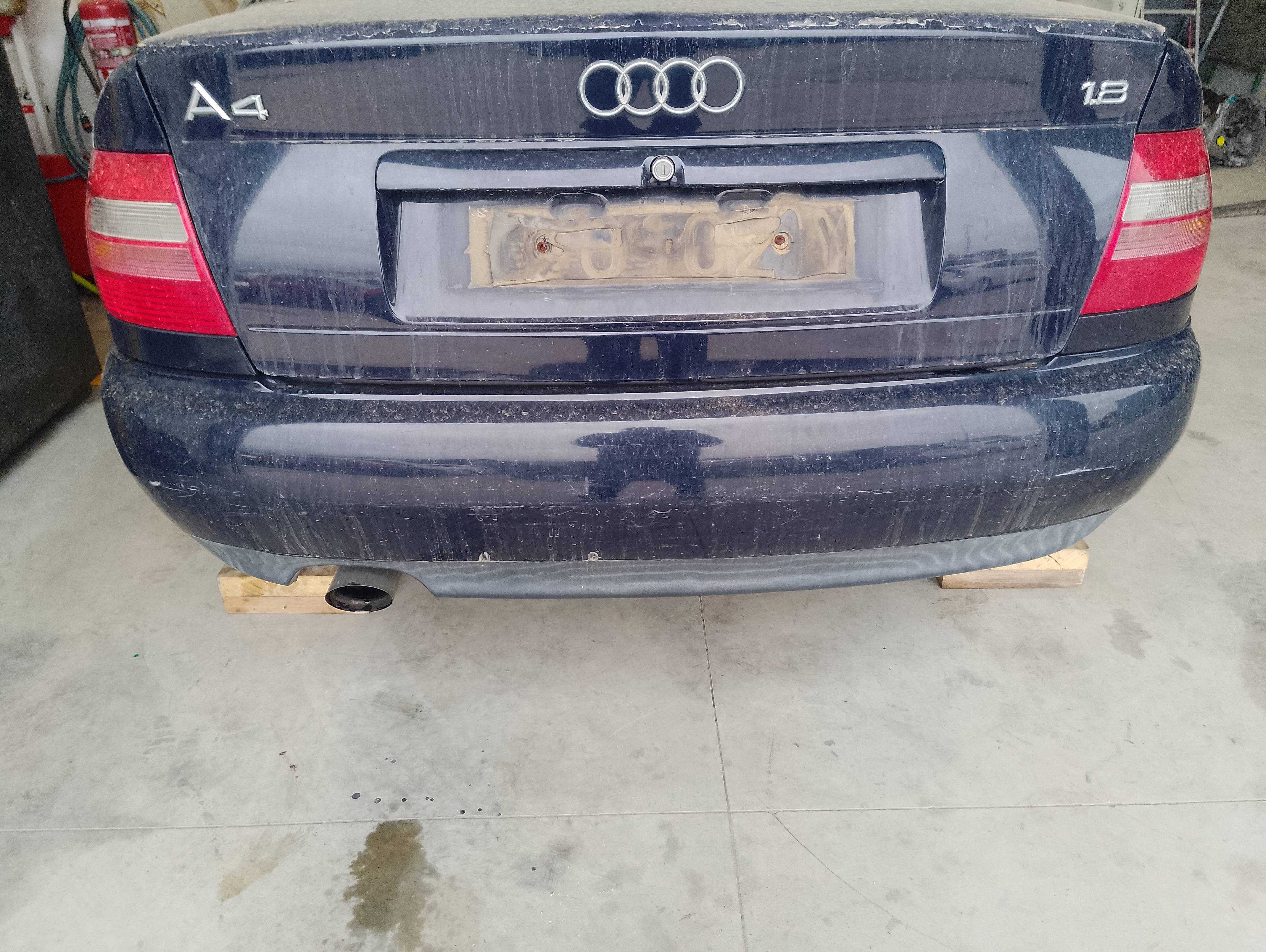 Recambio de paragolpes trasero para audi a4 berlina (b5) 1.8 referencia OEM IAM   