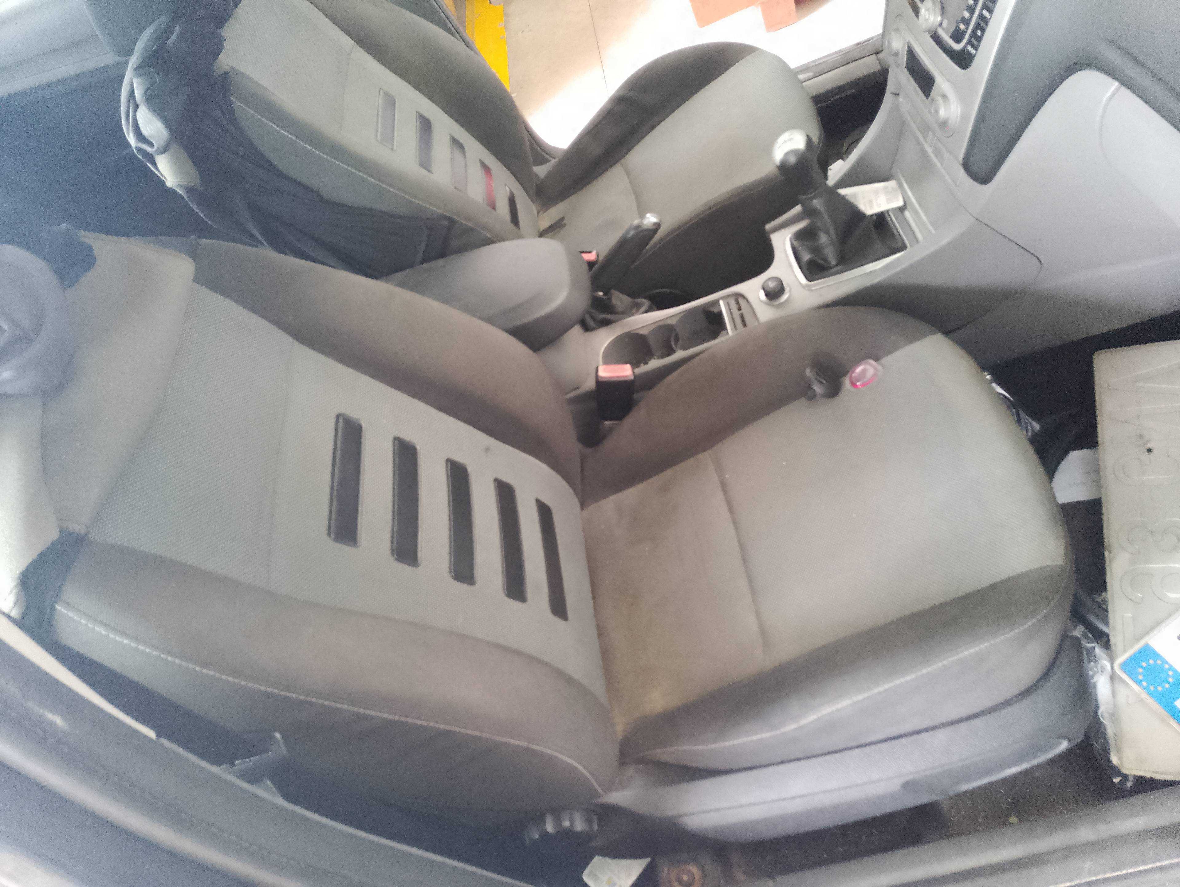 Recambio de asiento delantero derecho para ford focus berlina (cap) ambiente (d) referencia OEM IAM   