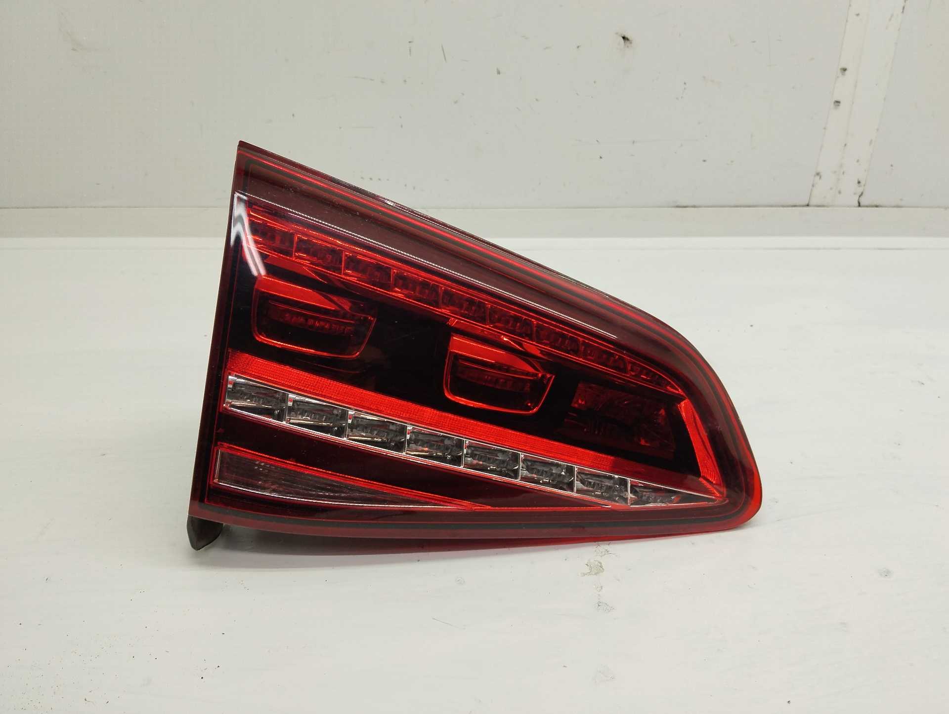 Recambio de piloto porton trasero izquierdo para volkswagen golf vii lim. 2.0 tsi referencia OEM IAM   
