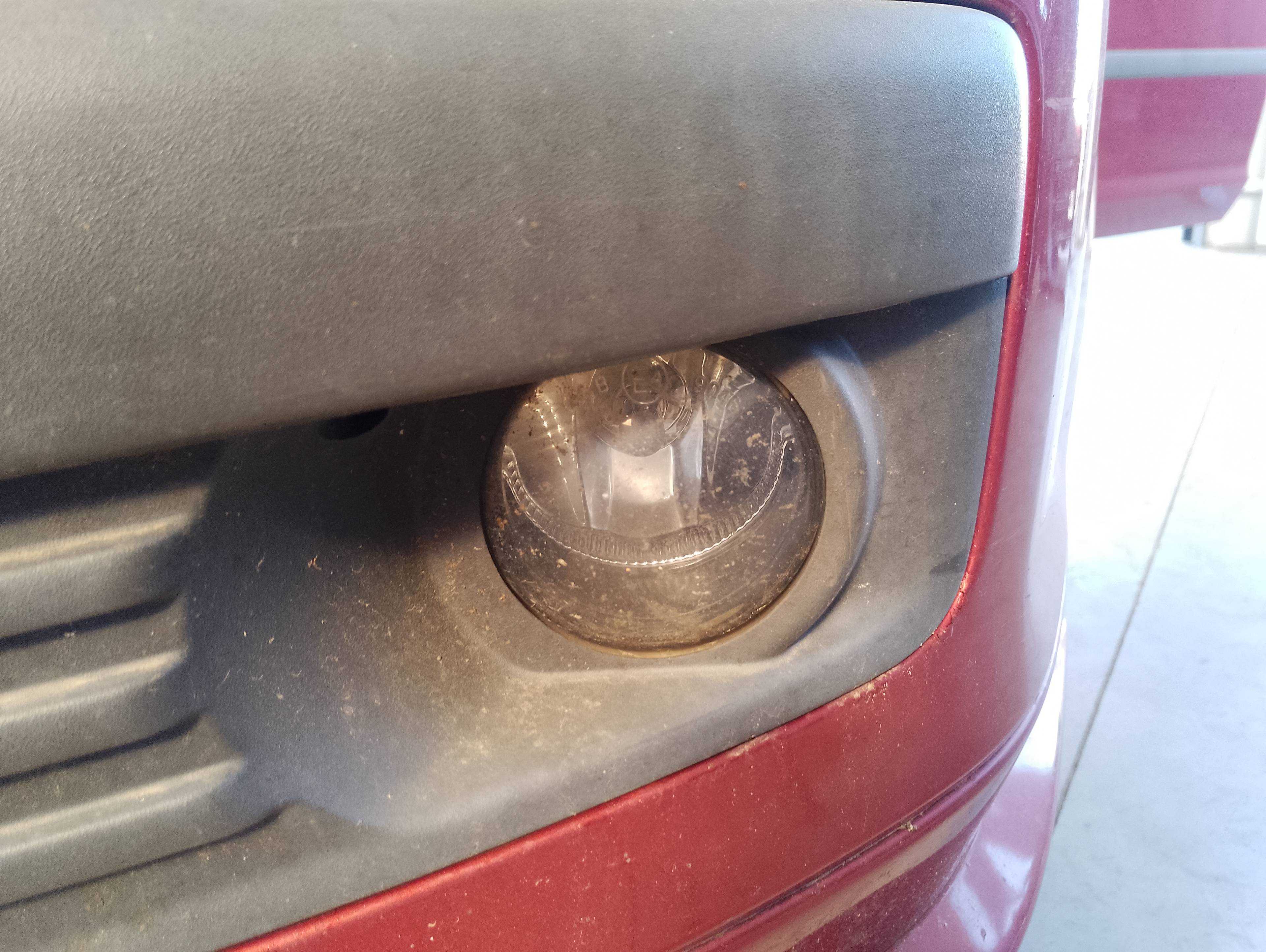 Recambio de faro antiniebla izquierdo para ford focus berlina (cap) ambiente (d) referencia OEM IAM   