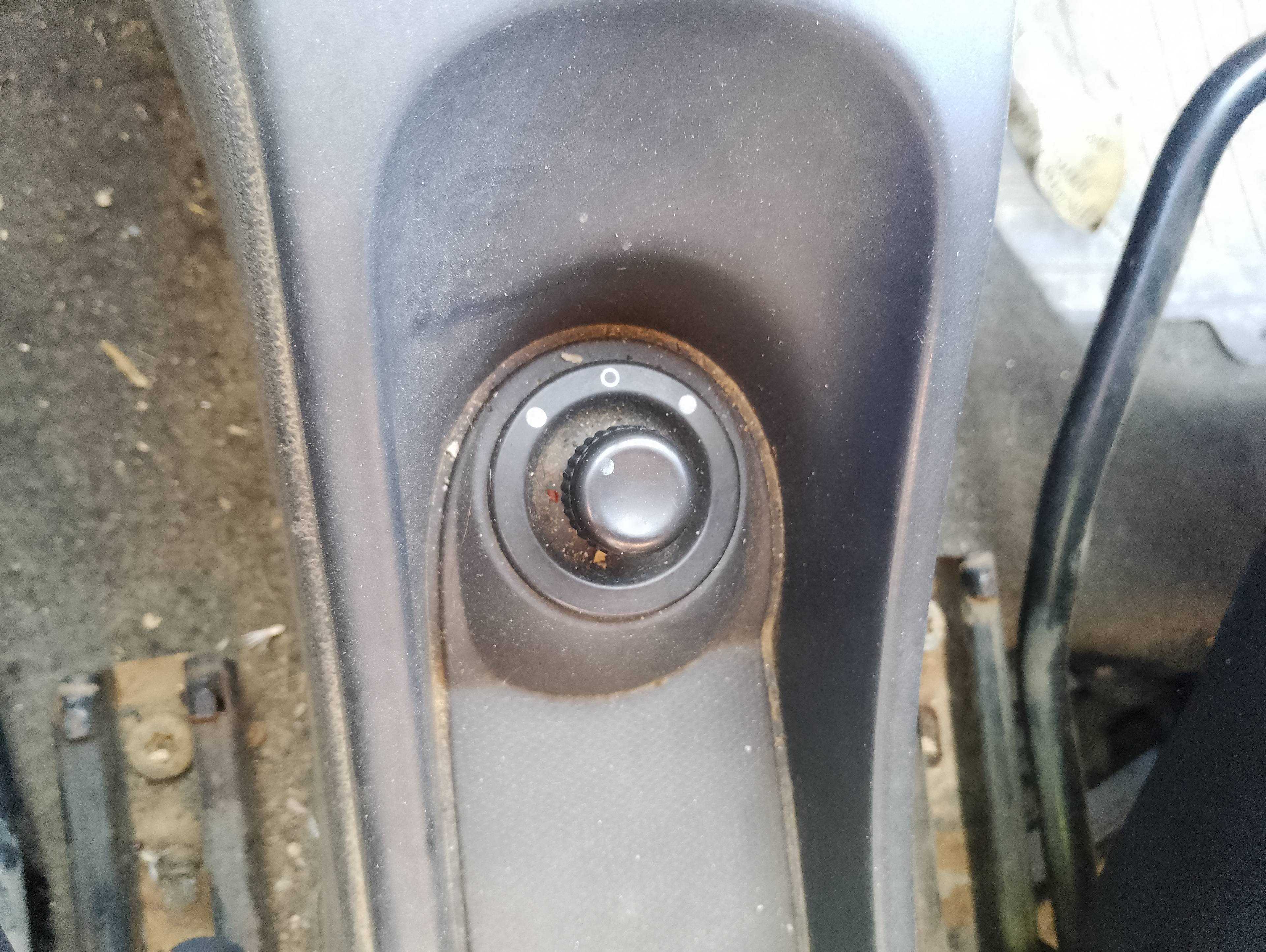 Recambio de mando retrovisor para dacia duster ambiance 4x2 referencia OEM IAM   