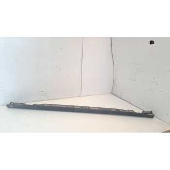 Recambio de faldon lateral para land rover range rover evoque (l551) 2.0 d150 mhev 4x4 referencia OEM IAM bj3210155ab  