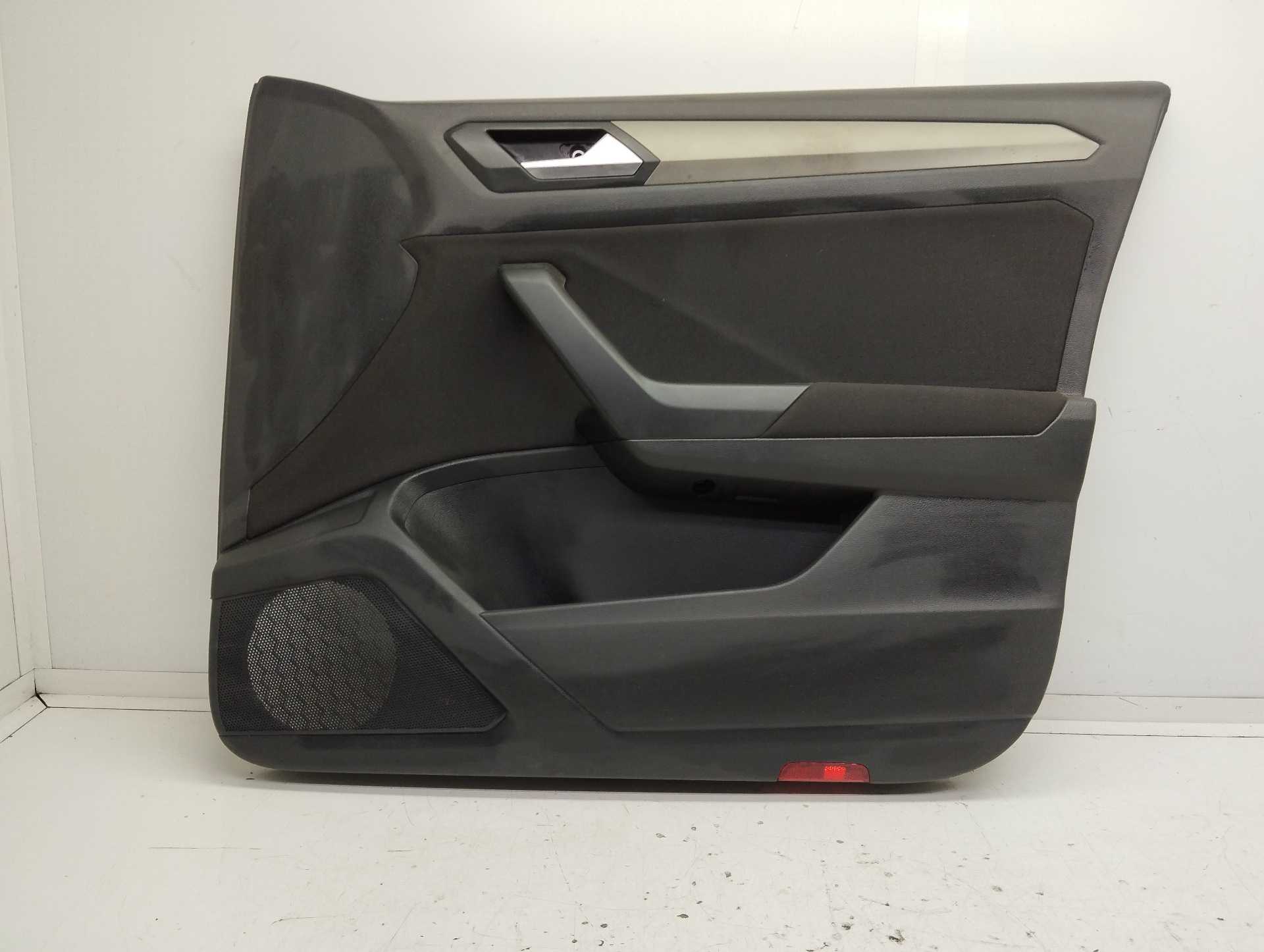 Recambio de guarnecido puerta delantera derecha para volkswagen t-roc (d11) basis referencia OEM IAM 2GAB867012  