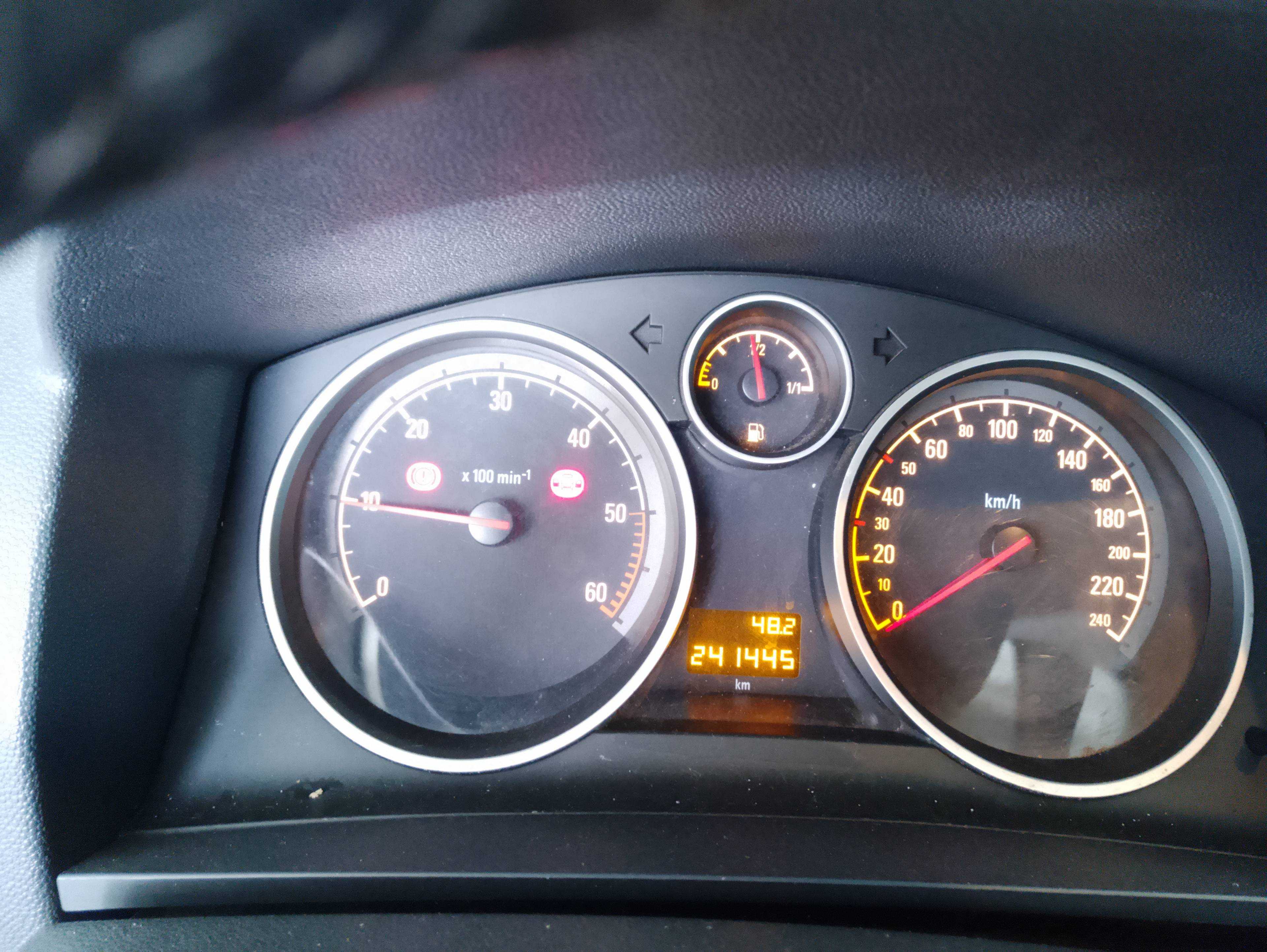 Recambio de cuadro instrumentos para opel zafira b enjoy plus referencia OEM IAM   