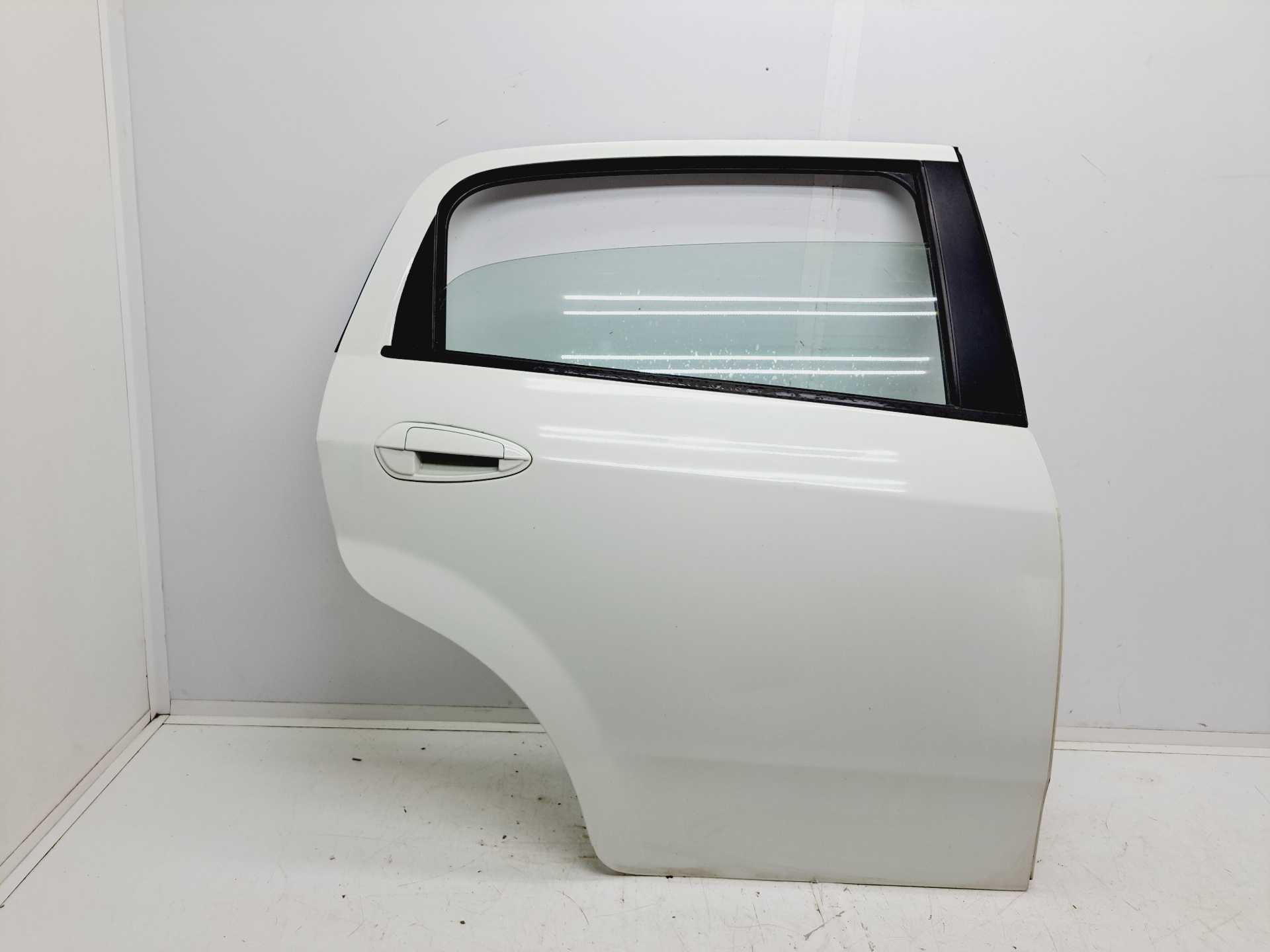 Recambio de puerta trasera derecha para fiat punto (evo) (199) dynamic referencia OEM IAM 51888069  
