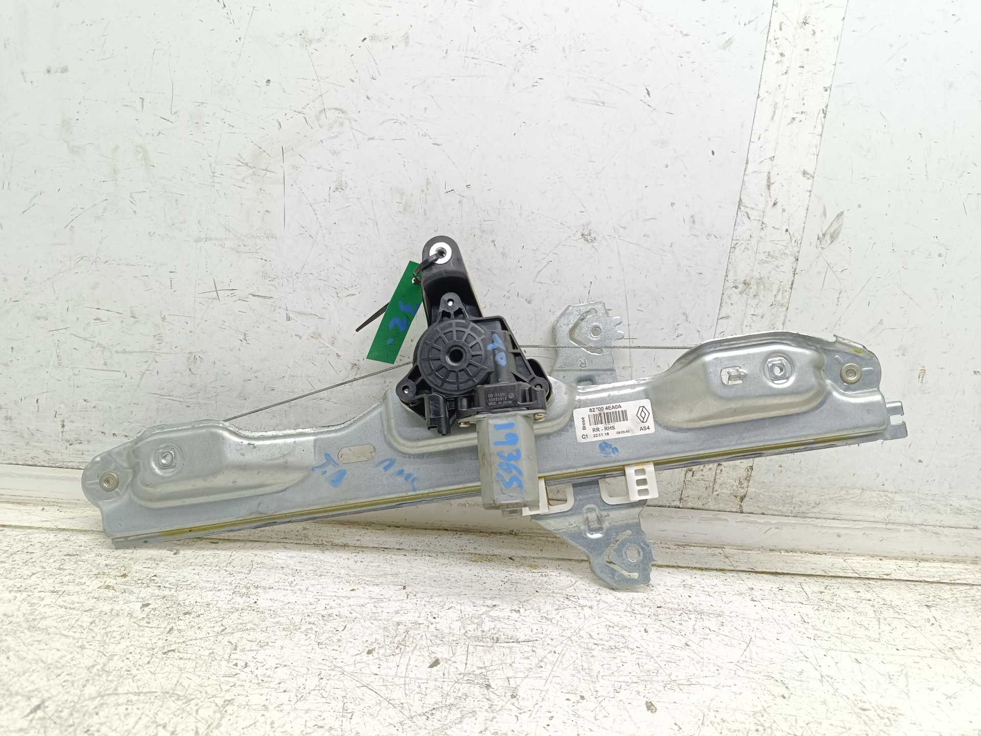 Recambio de elevalunas trasero derecho para renault kadjar bose edition referencia OEM IAM 827004EA0A  