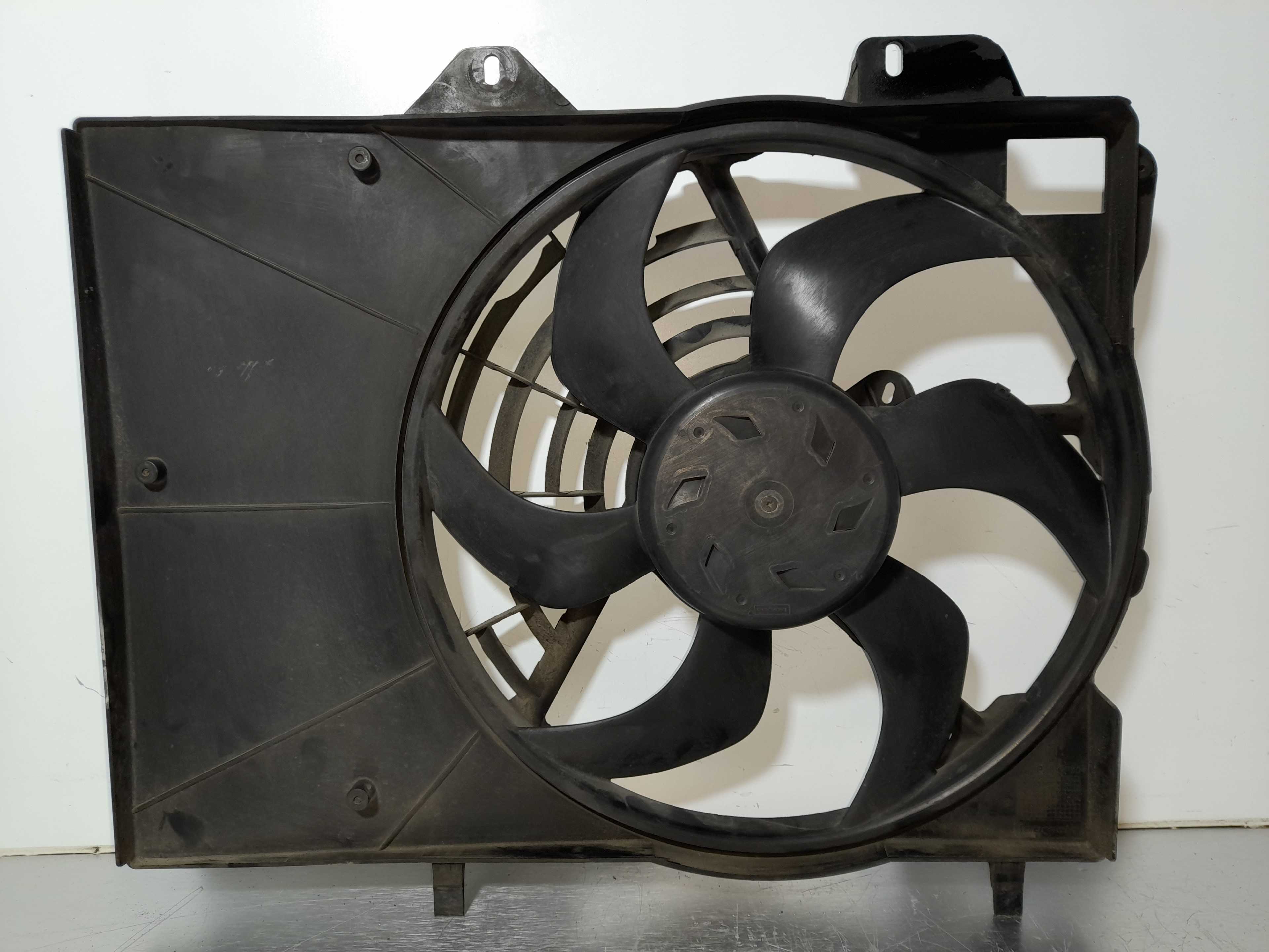Recambio de electroventilador para citroën c3 picasso 1.6 hdi fap referencia OEM IAM 9682895680  