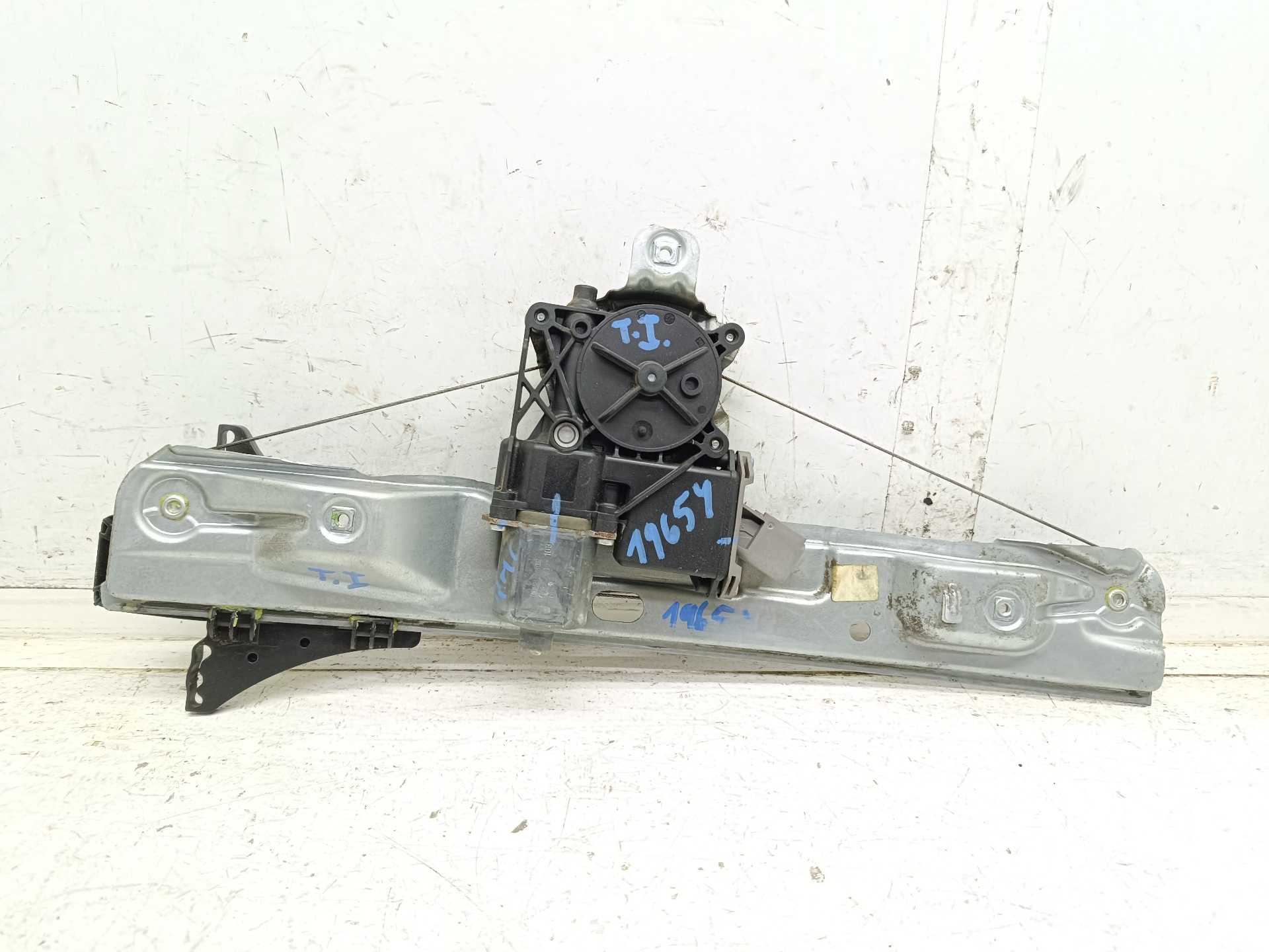 Recambio de elevalunas trasero izquierdo para opel insignia berlina cosmo referencia OEM IAM 966308102  
