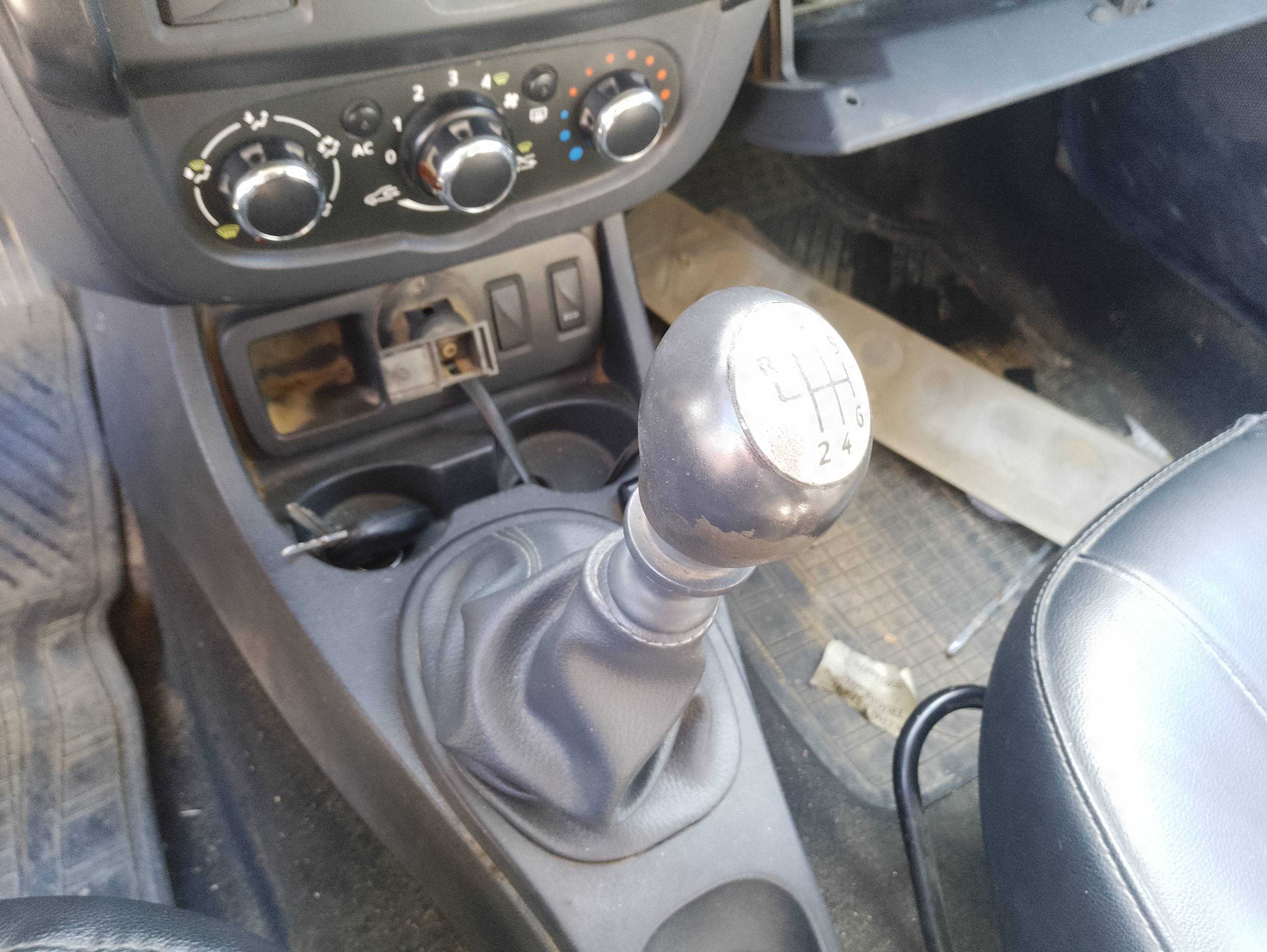 Recambio de palanca cambio para dacia duster ambiance 4x2 referencia OEM IAM   