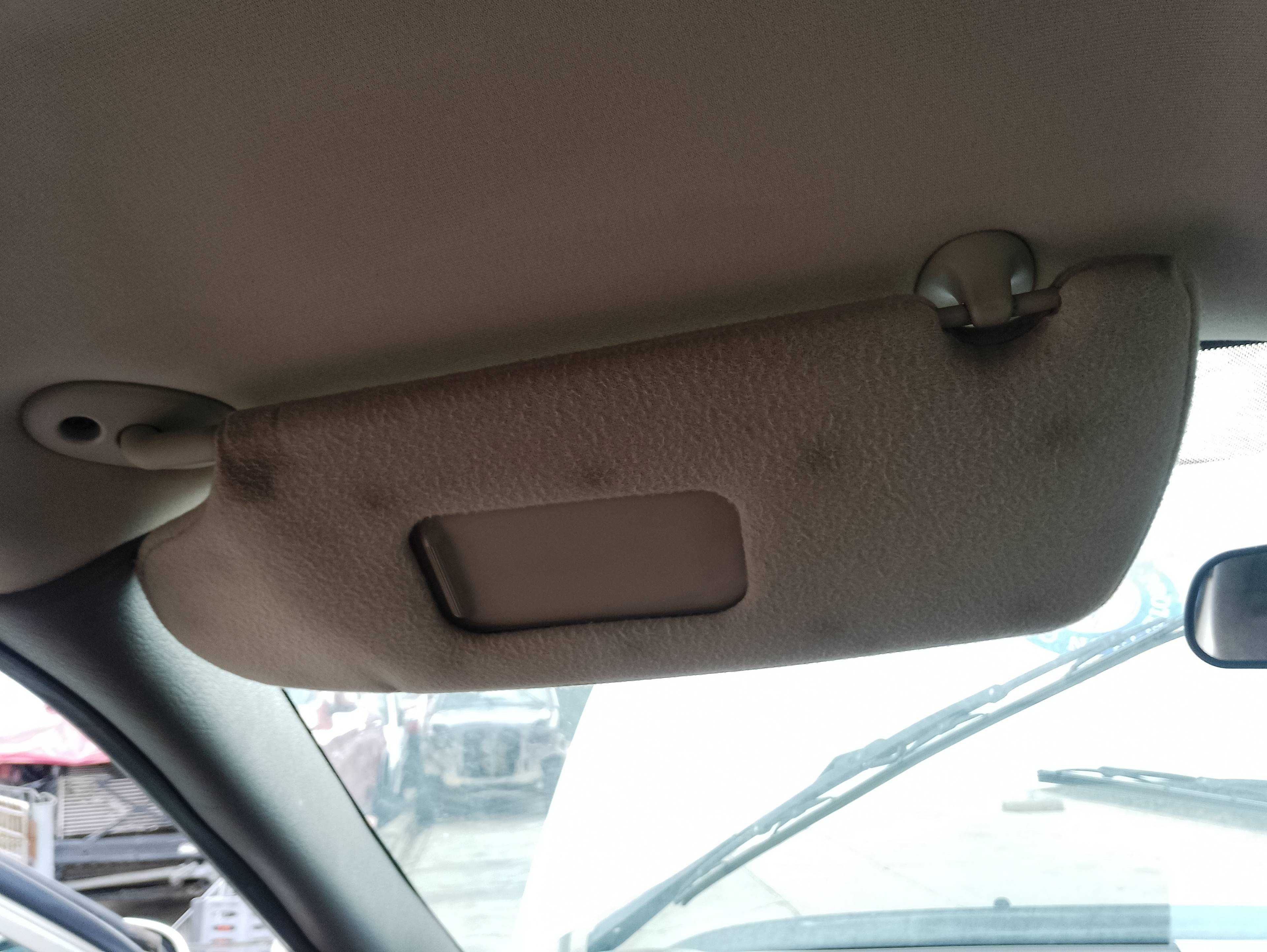 Recambio de parasol izquierdo para chrysler voyager (rg) referencia OEM IAM   