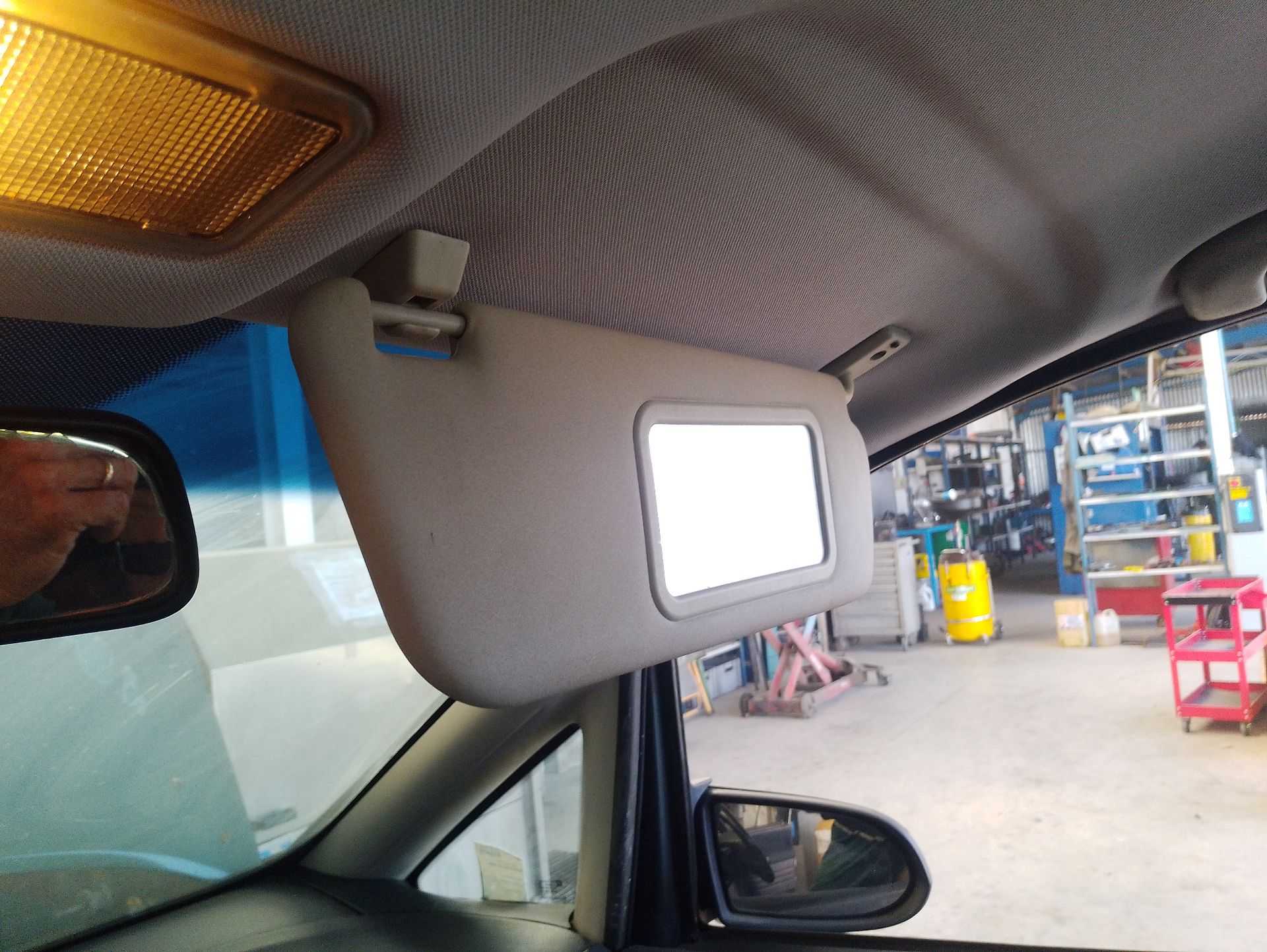 Recambio de parasol derecho para opel zafira / zafira family b (a05) 1.8 (m75) referencia OEM IAM 24454160  