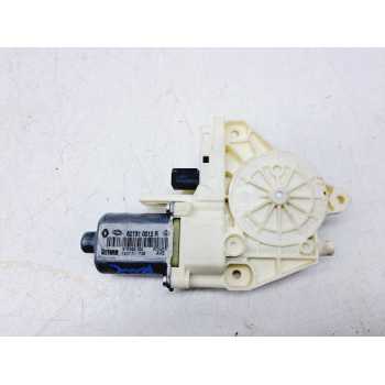MOTOR ELEVALUNAS TRASERO IZQUIERDO 827310012R 0130822582 BOSCH BROSE