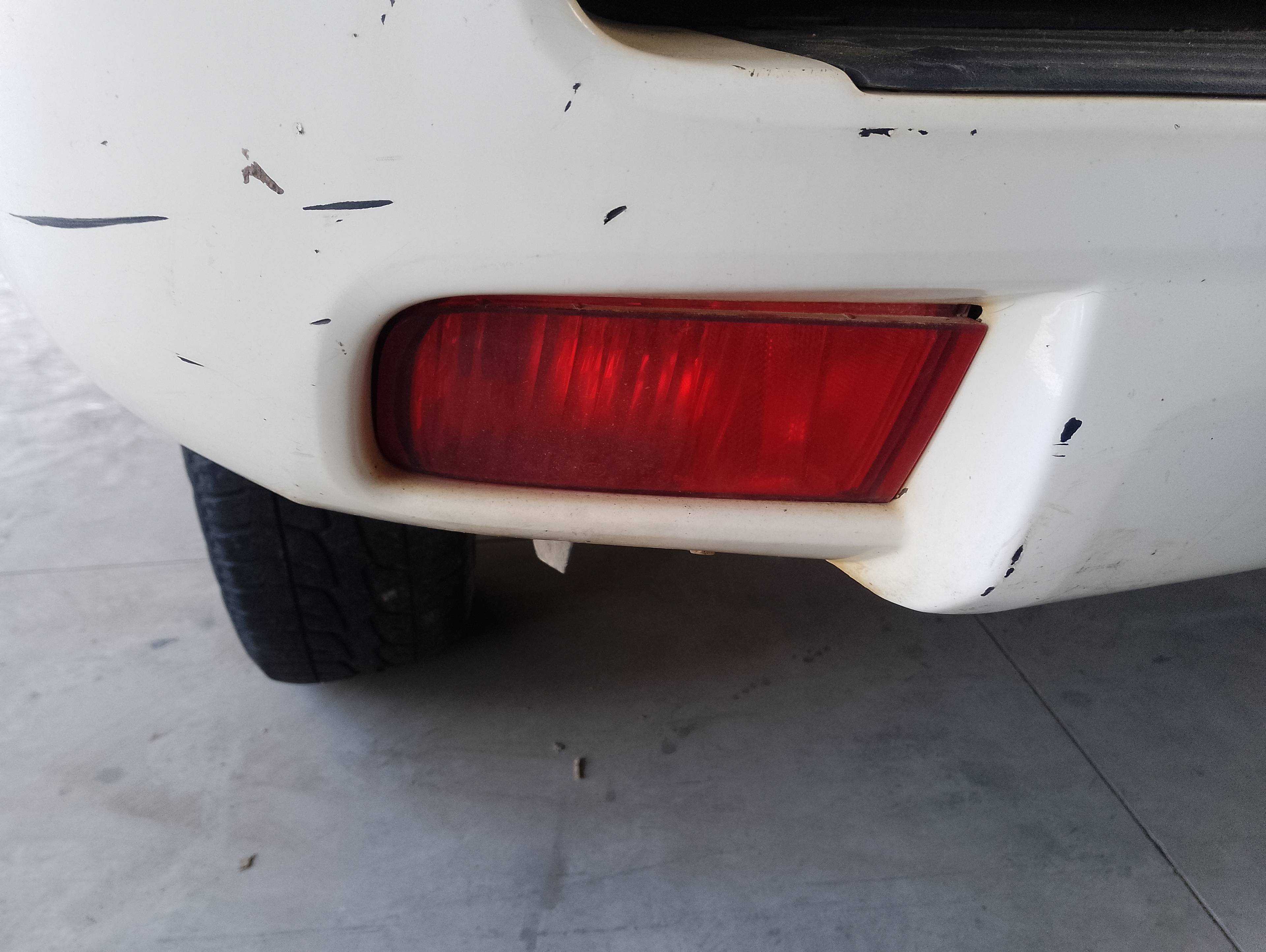 Recambio de faro antiniebla trasero izquierdo para toyota land cruiser (j15) referencia OEM IAM   