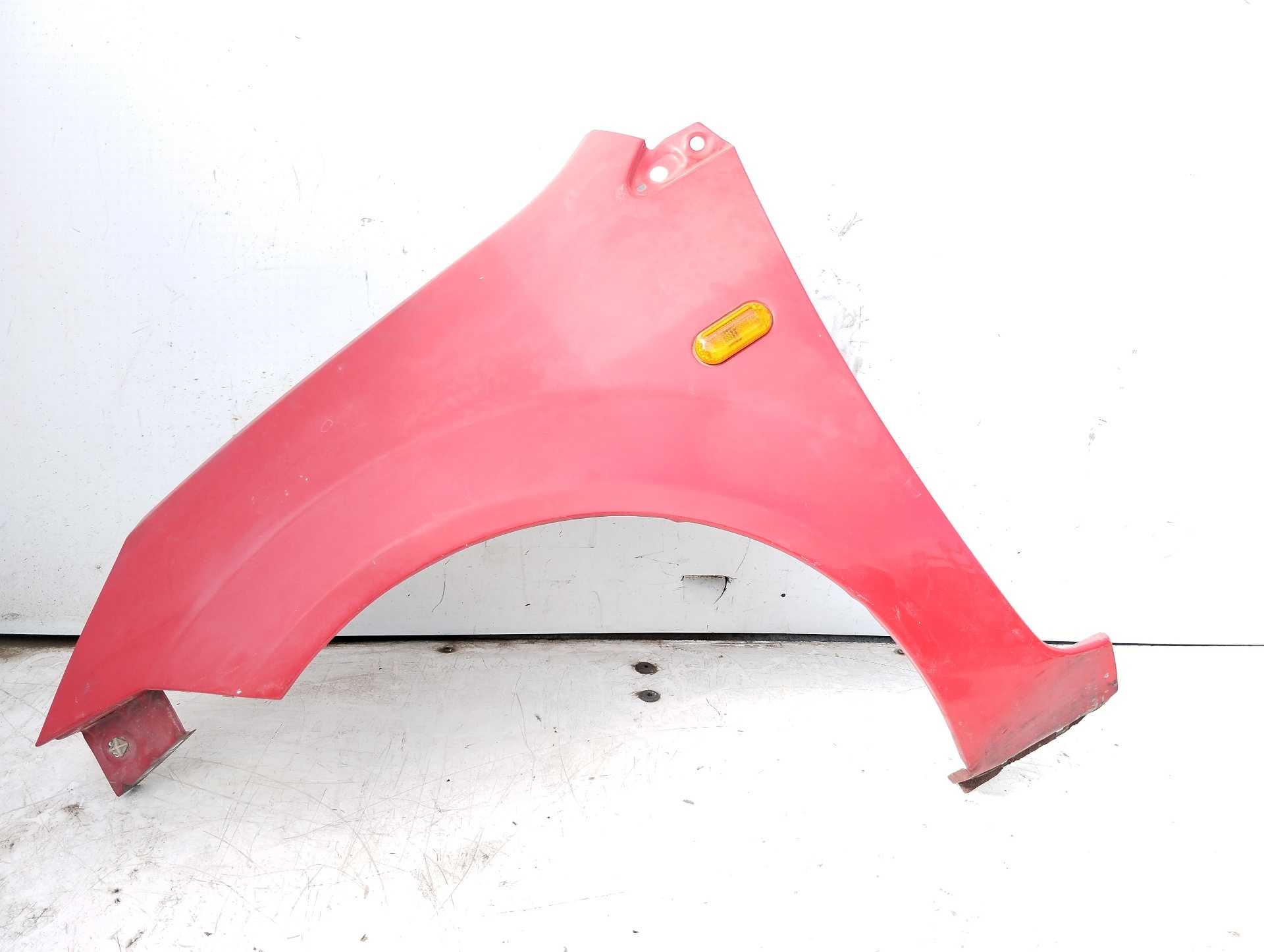 Recambio de aleta delantera izquierda para ford fiesta (cbk) ambiente referencia OEM IAM   