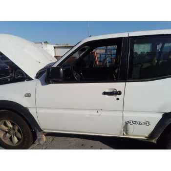 Recambio de puerta delantera izquierda para nissan terrano ii (r20) 2.7 tdi 4wd referencia OEM IAM 801017F030  