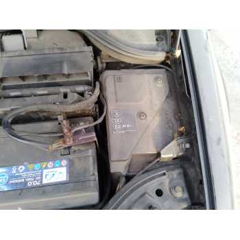 CAJA RELES / FUSIBLES 
