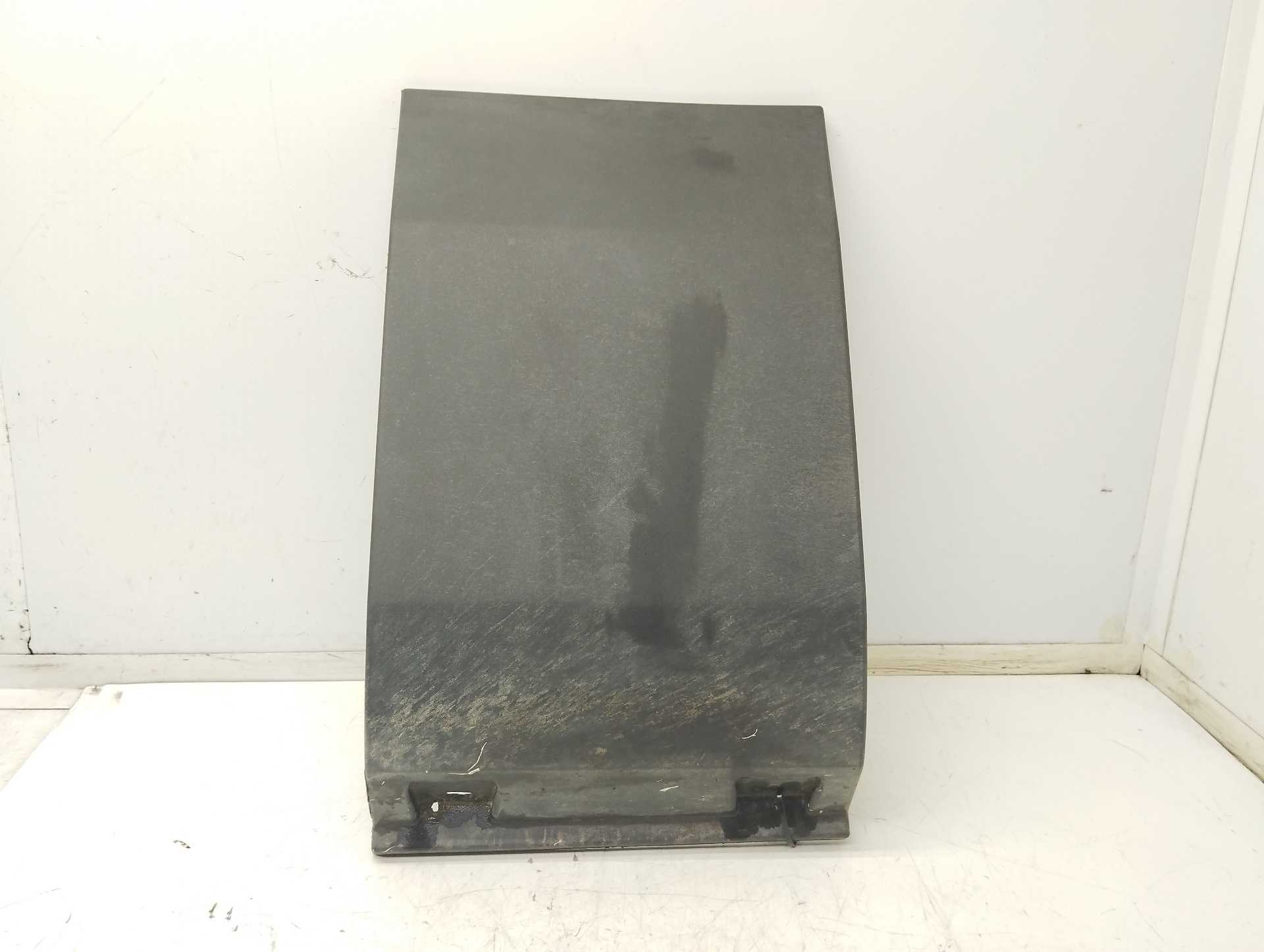 Recambio de moldura para iveco 35s12 referencia OEM IAM 5801821758  