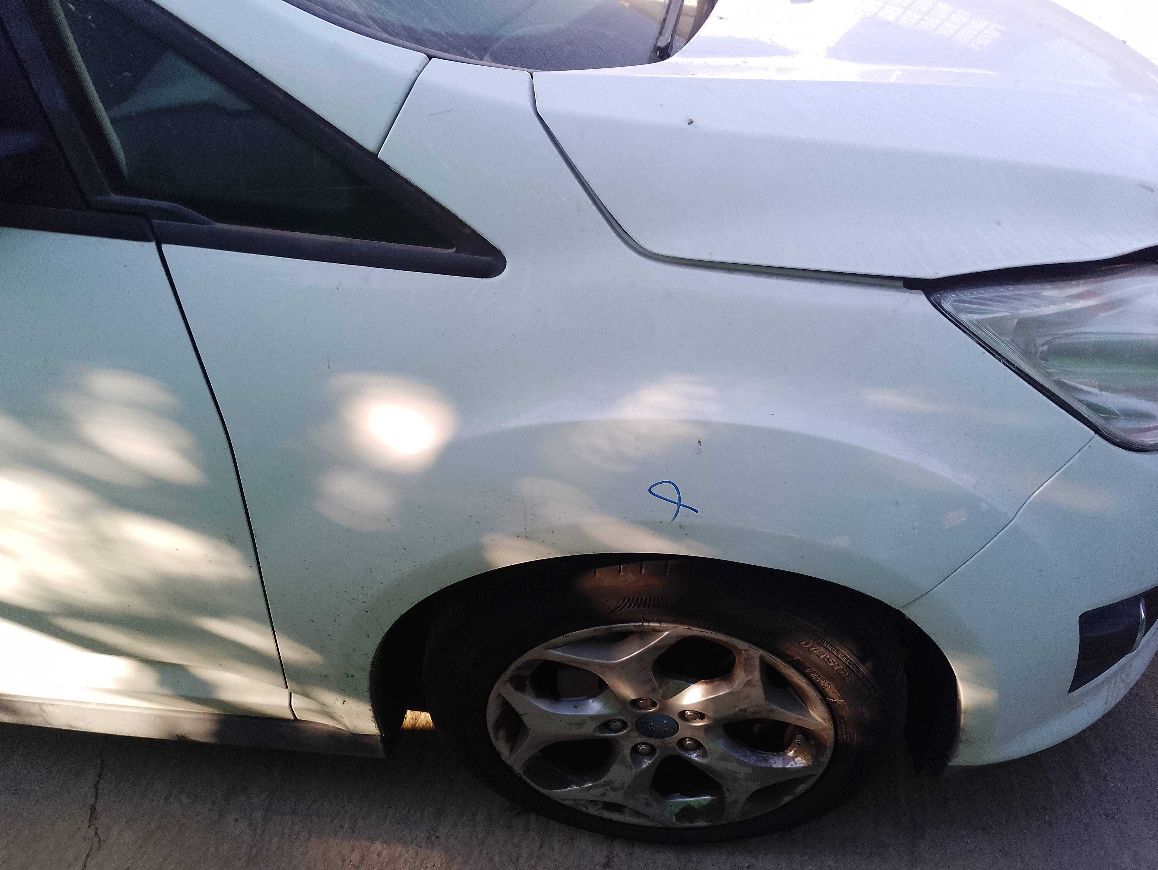 Recambio de aleta delantera derecha para ford c-max trend referencia OEM IAM   