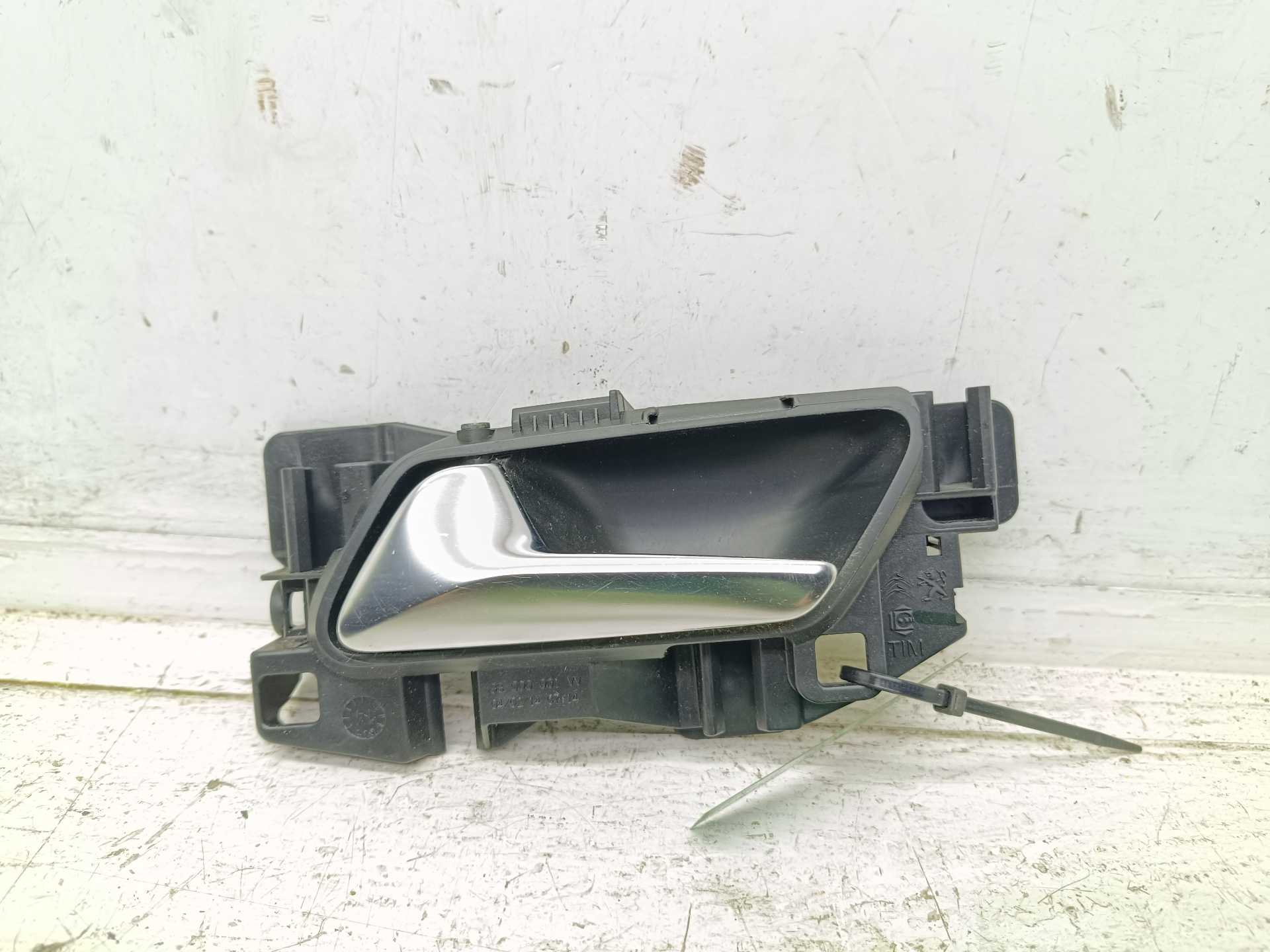 Recambio de maneta interior delantera izquierda para peugeot 308 active referencia OEM IAM 98000001VV  