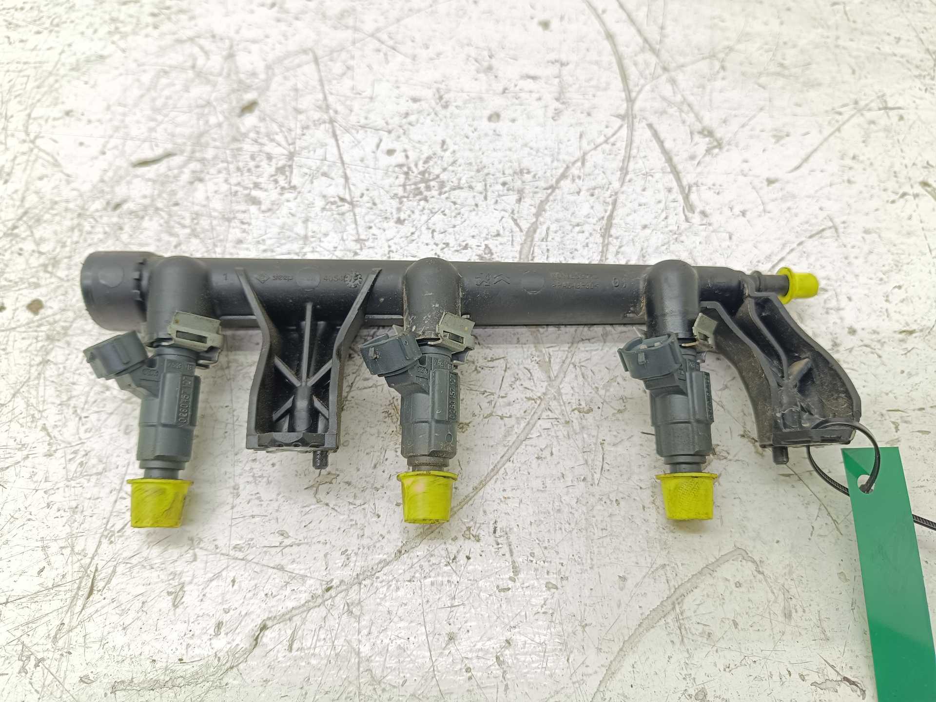 Recambio de rampa inyectora para peugeot 208 style referencia OEM IAM 9816955780  