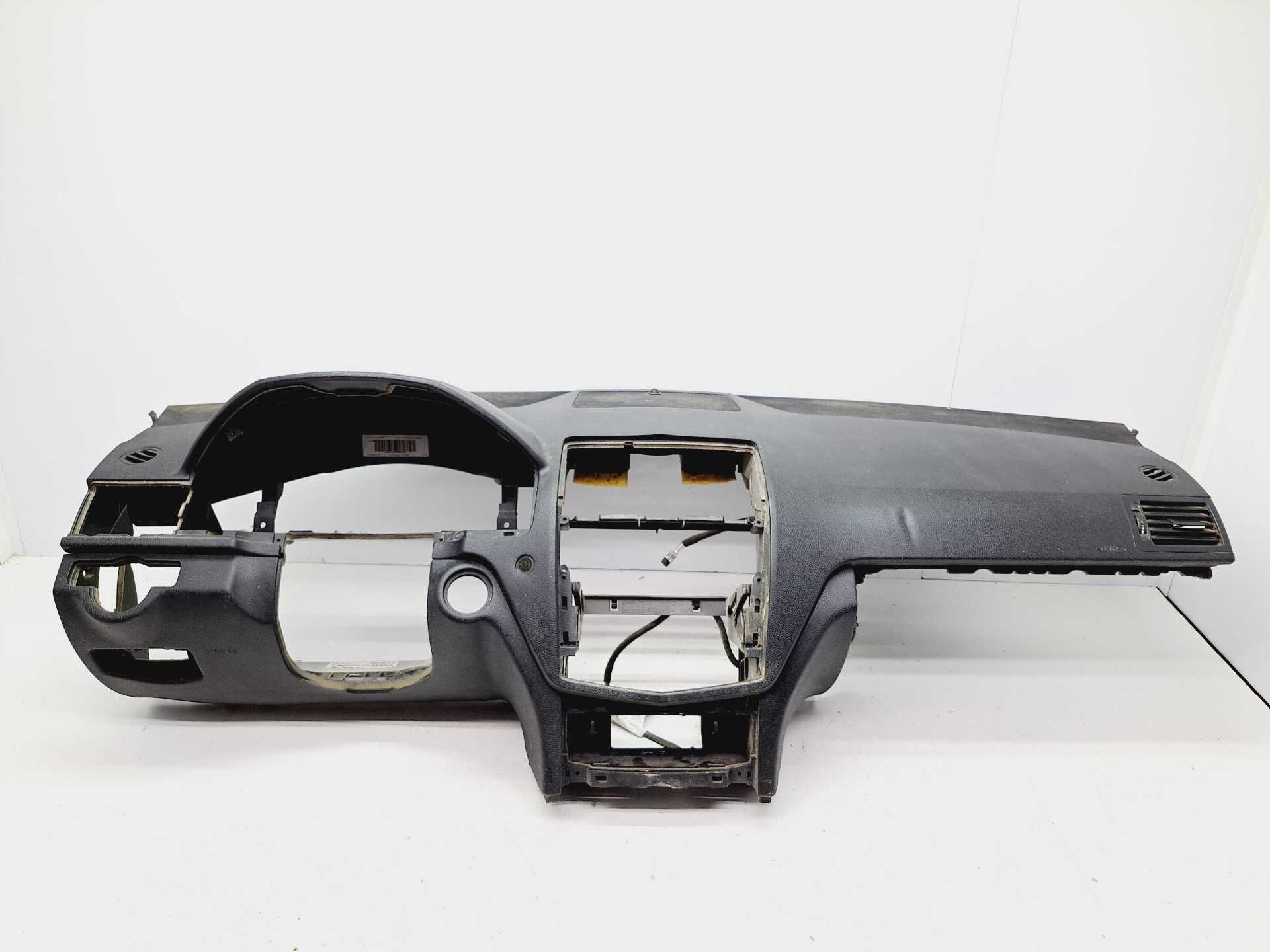 Recambio de salpicadero para mercedes-benz clase c (w204) berlina c 250 cdi blueefficiency (204.003) referencia OEM IAM   