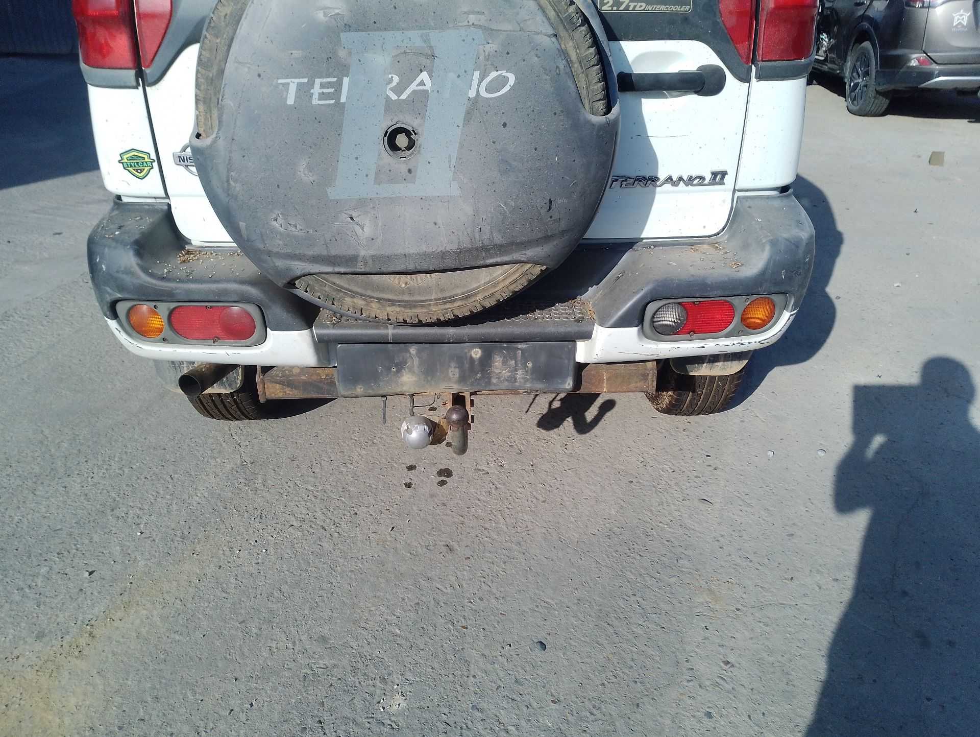 Recambio de paragolpes trasero para nissan terrano ii (r20) 2.7 tdi 4wd referencia OEM IAM 850100F000  