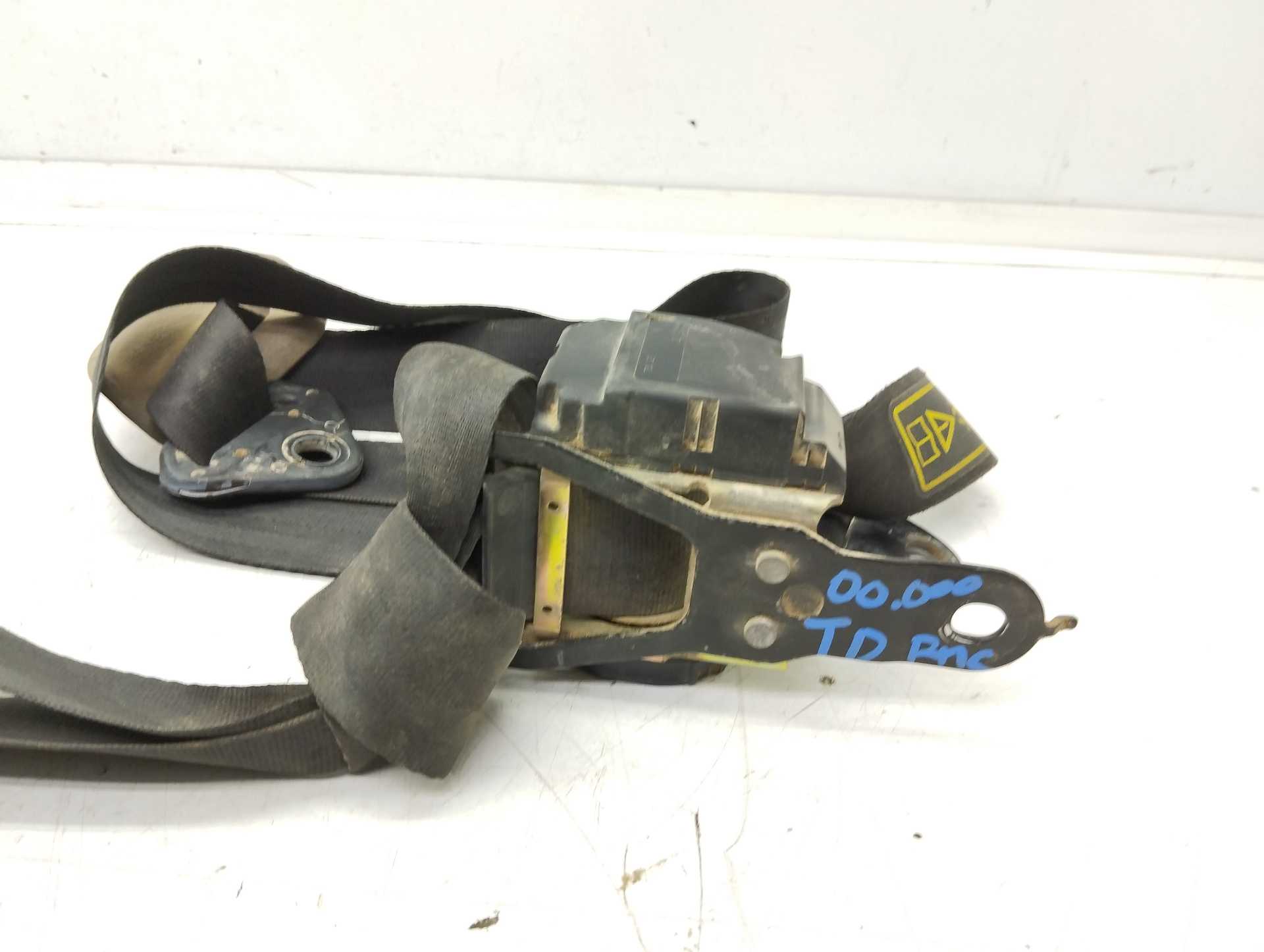 Recambio de cinturon seguridad trasero central para nissan terrano/terrano.ii (r20) aventura referencia OEM IAM   