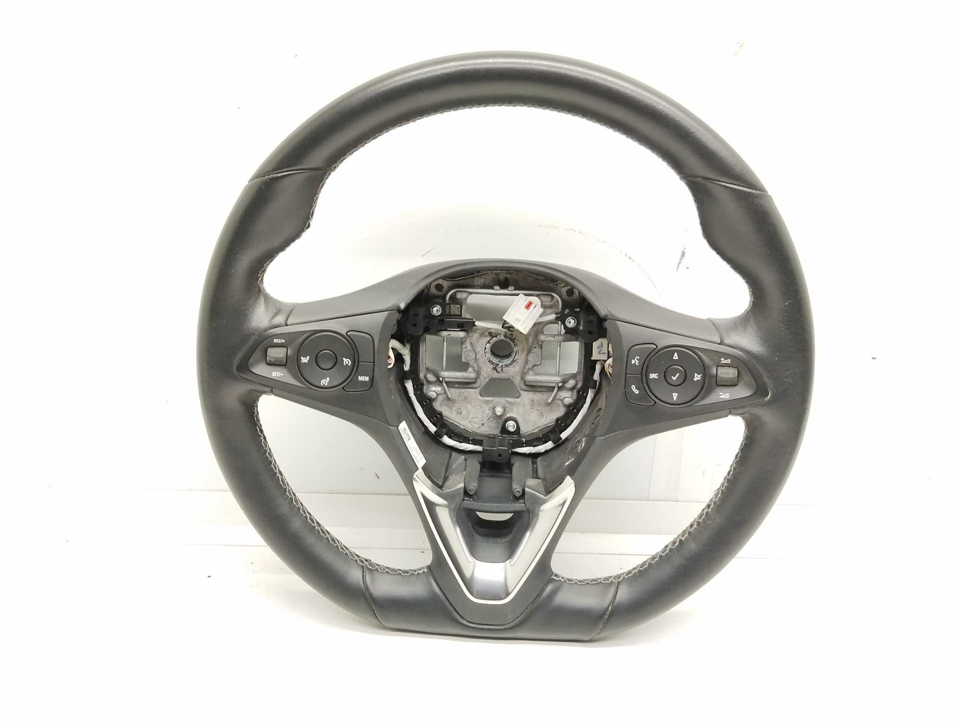 Recambio de volante para opel corsa f edition referencia OEM IAM 2033910031 647390500A 