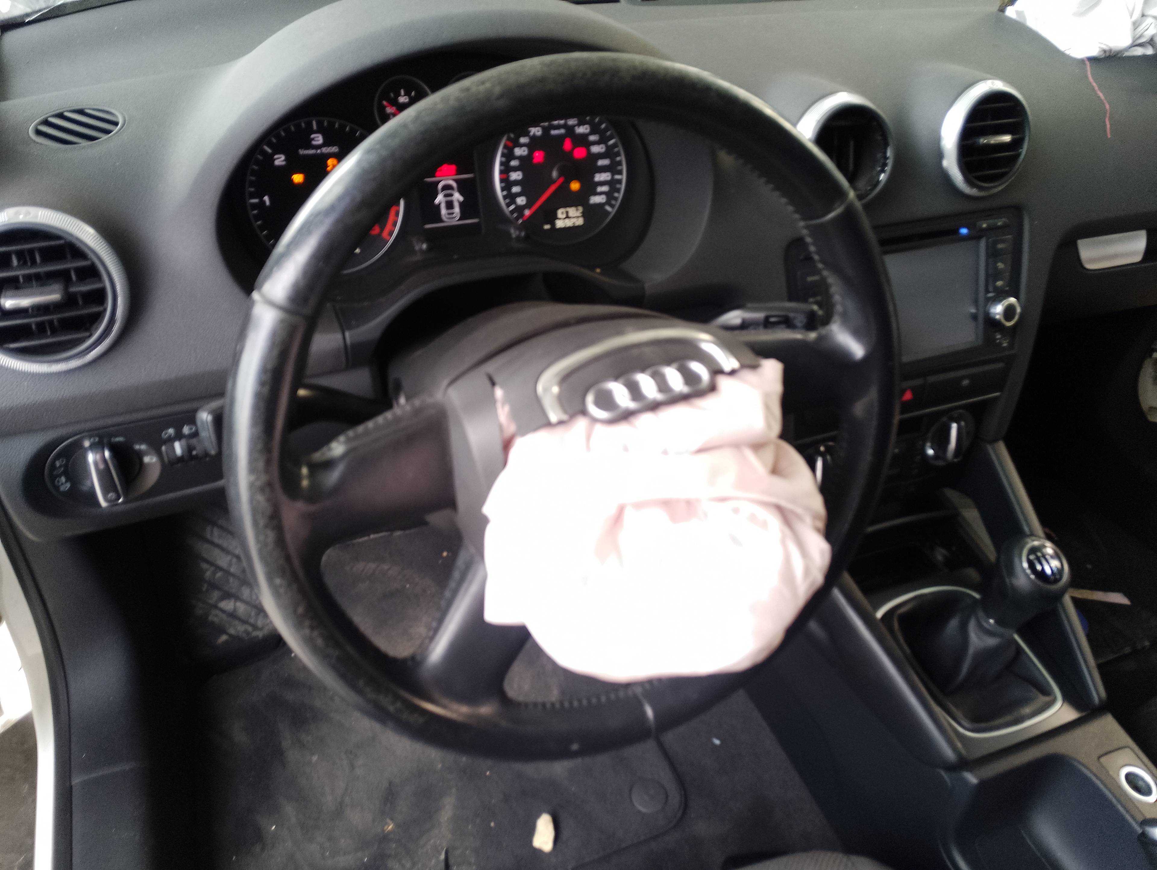 Recambio de volante para audi a3 (8p) 1.9 tdi ambiente referencia OEM IAM   