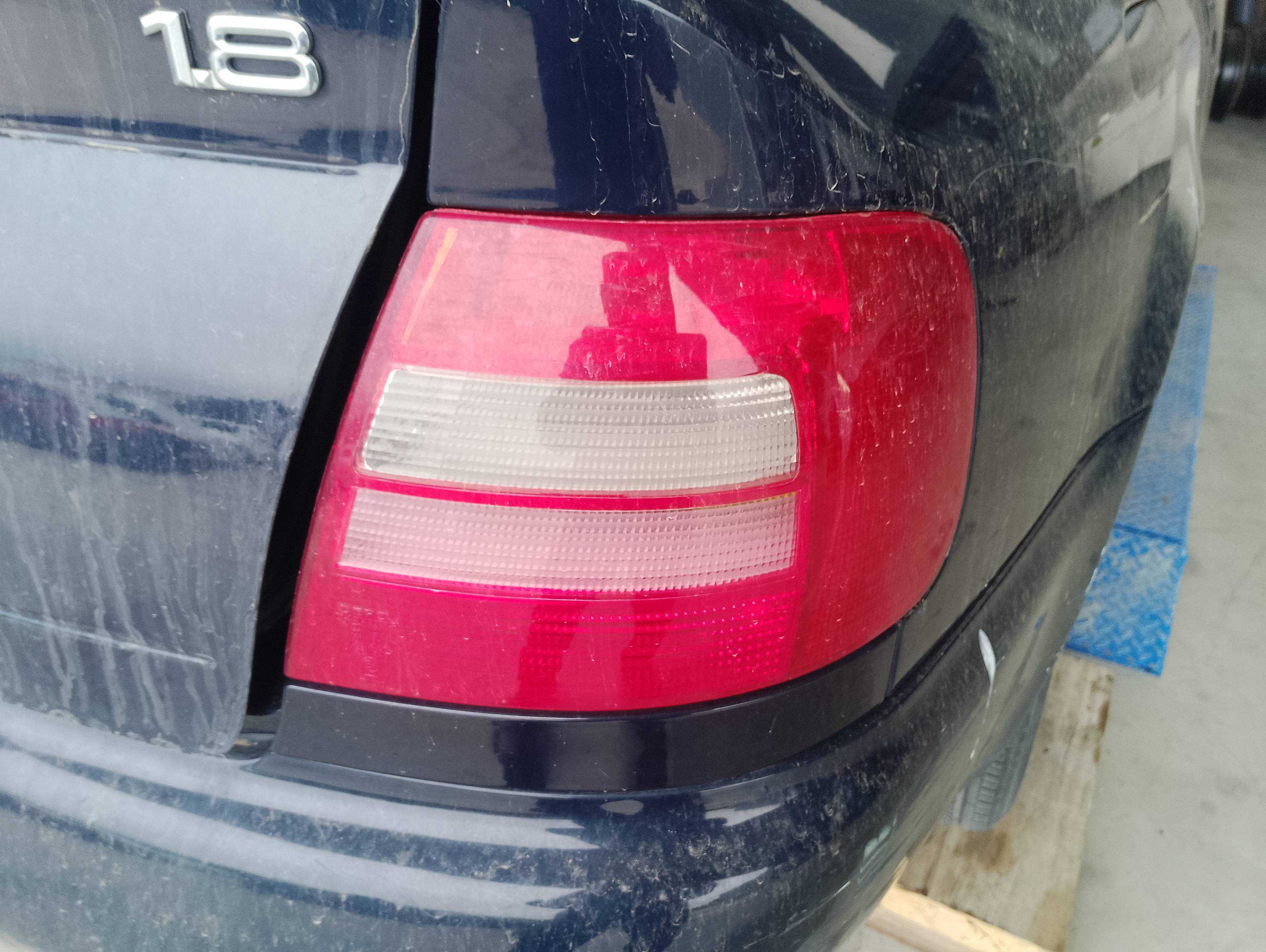Recambio de piloto trasero derecho para audi a4 berlina (b5) 1.8 referencia OEM IAM   
