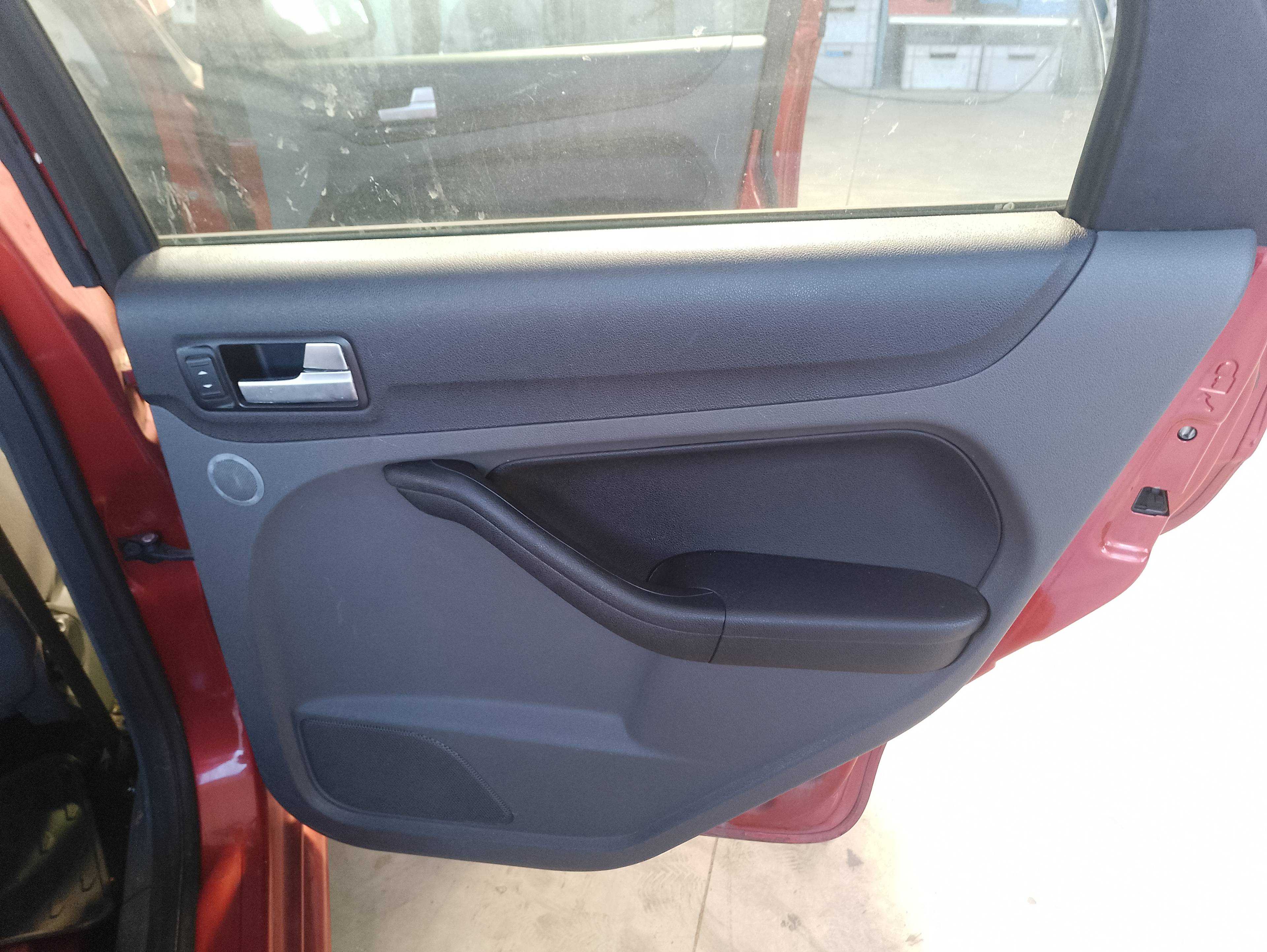 Recambio de guarnecido puerta trasera derecha para ford focus berlina (cap) ambiente (d) referencia OEM IAM   