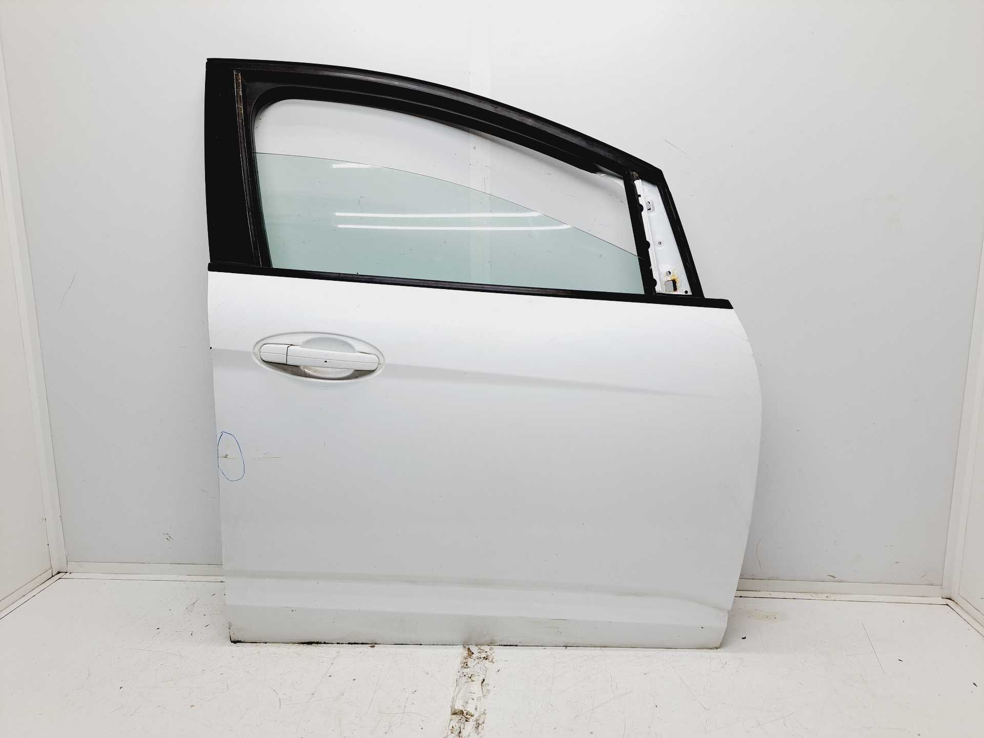 Recambio de puerta delantera derecha para ford c-max titanium referencia OEM IAM   