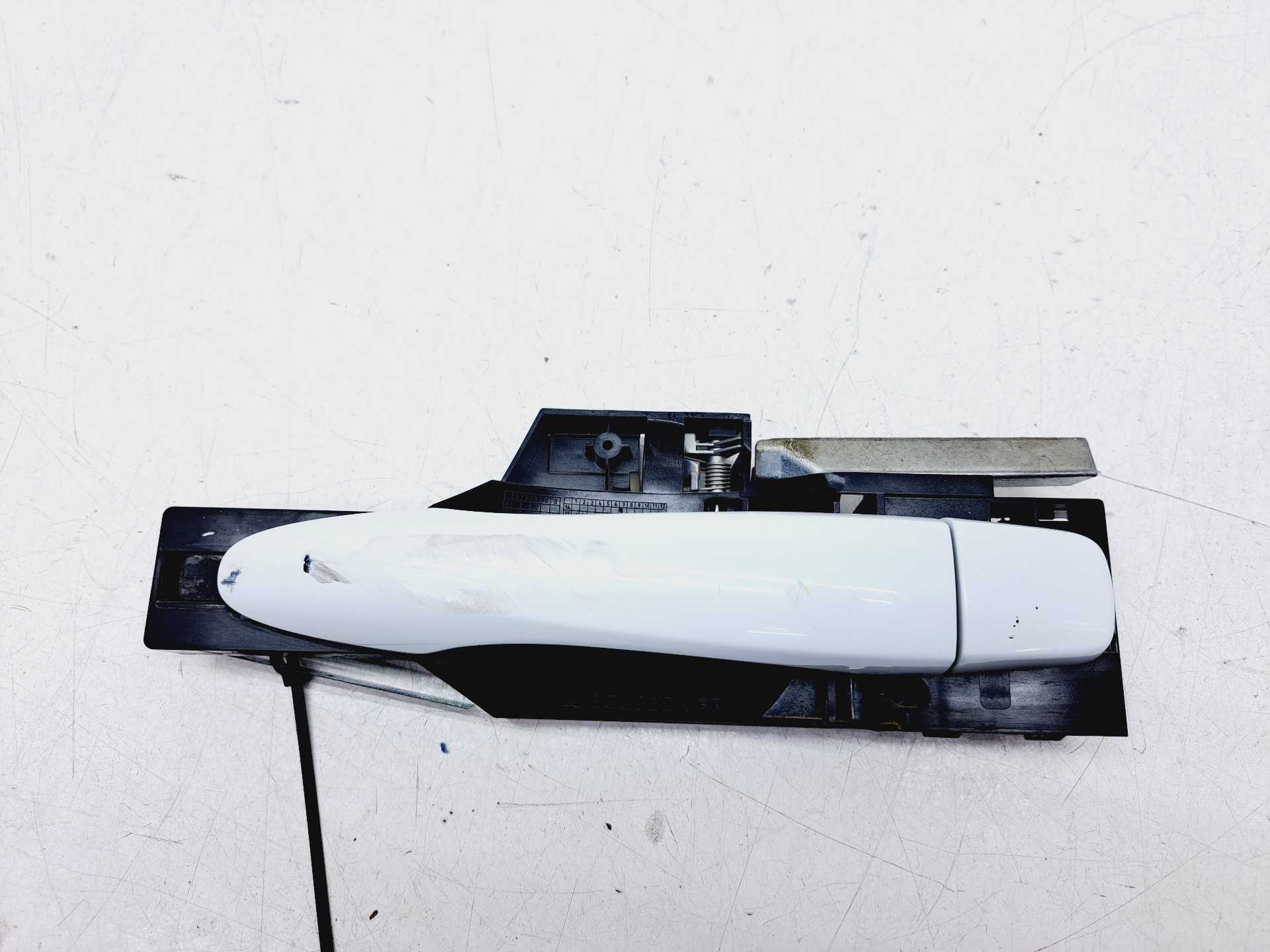 Recambio de maneta exterior trasera izquierda para renault kadjar bose edition referencia OEM IAM 806071597R  
