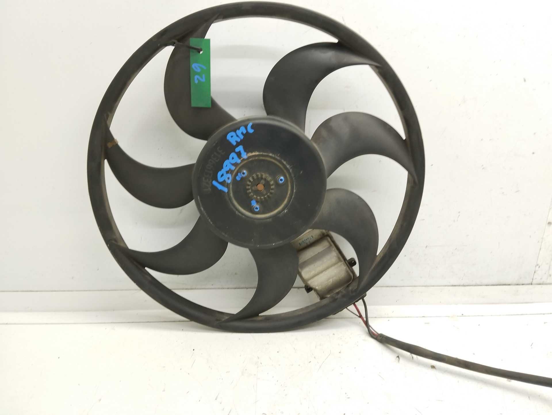 Recambio de electroventilador para ford focus turnier (cb4) trend referencia OEM IAM 1137328558 BOSCH 