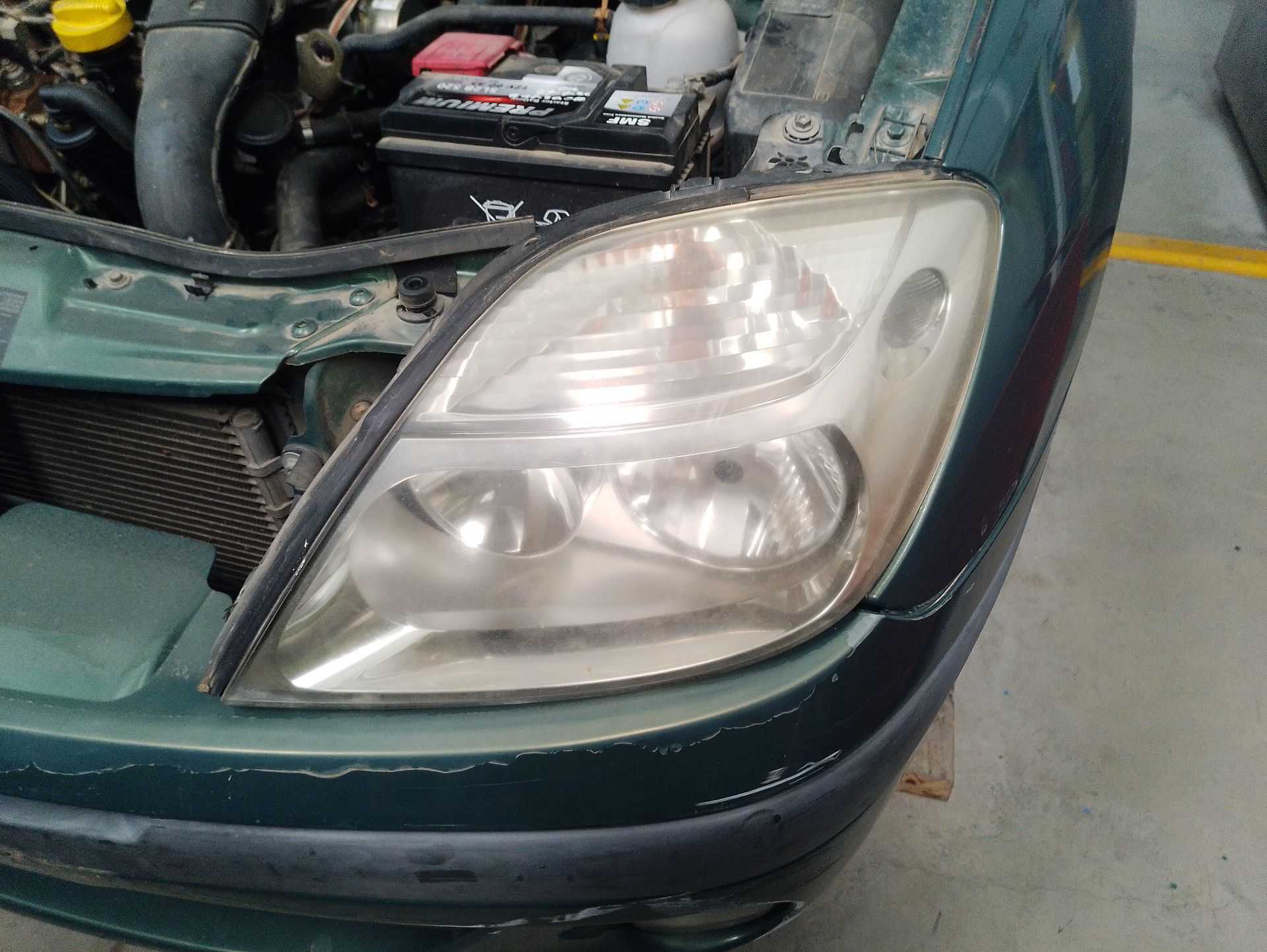 Recambio de faro izquierdo para renault scénic i monospace (ja0/1_, fa0_) 1.9 dti (ja1u) referencia OEM IAM 260605784R  
