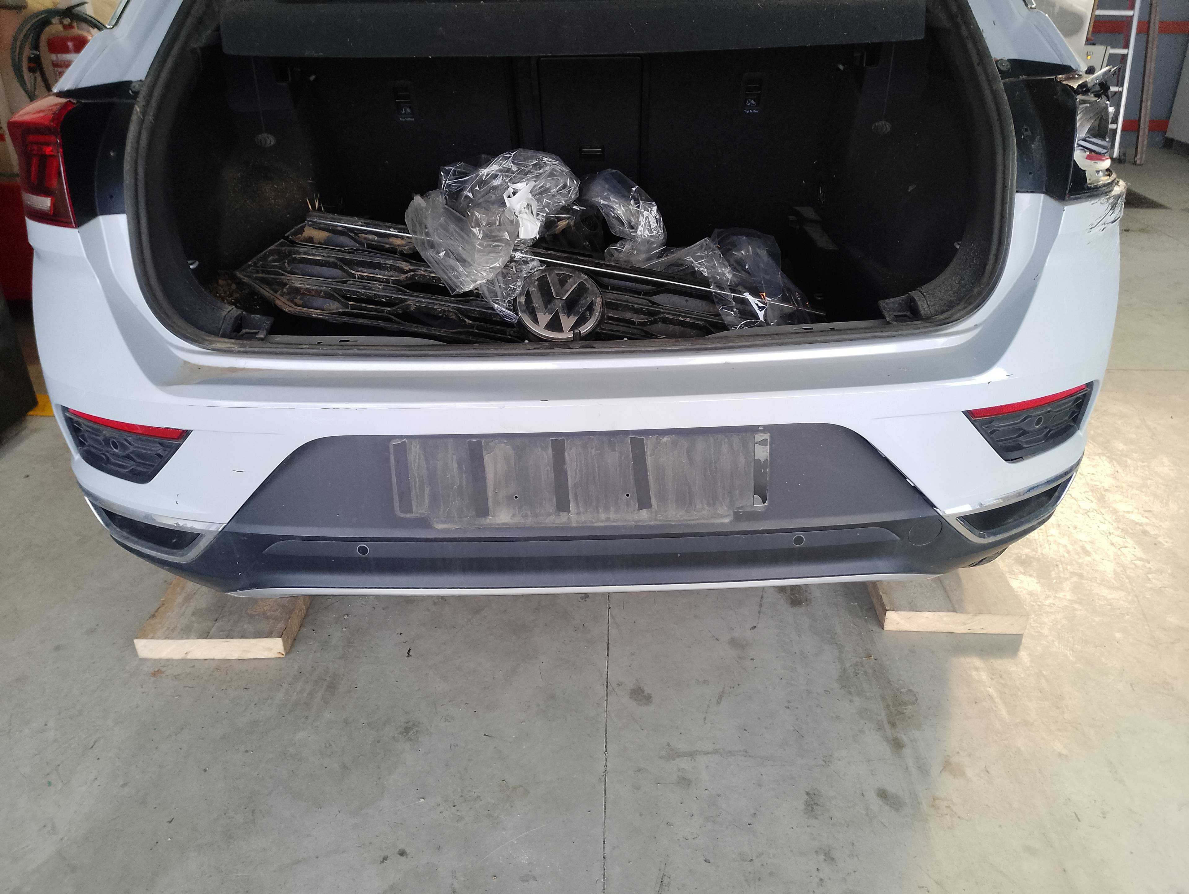 Recambio de paragolpes trasero para volkswagen t-roc advance r-line referencia OEM IAM   