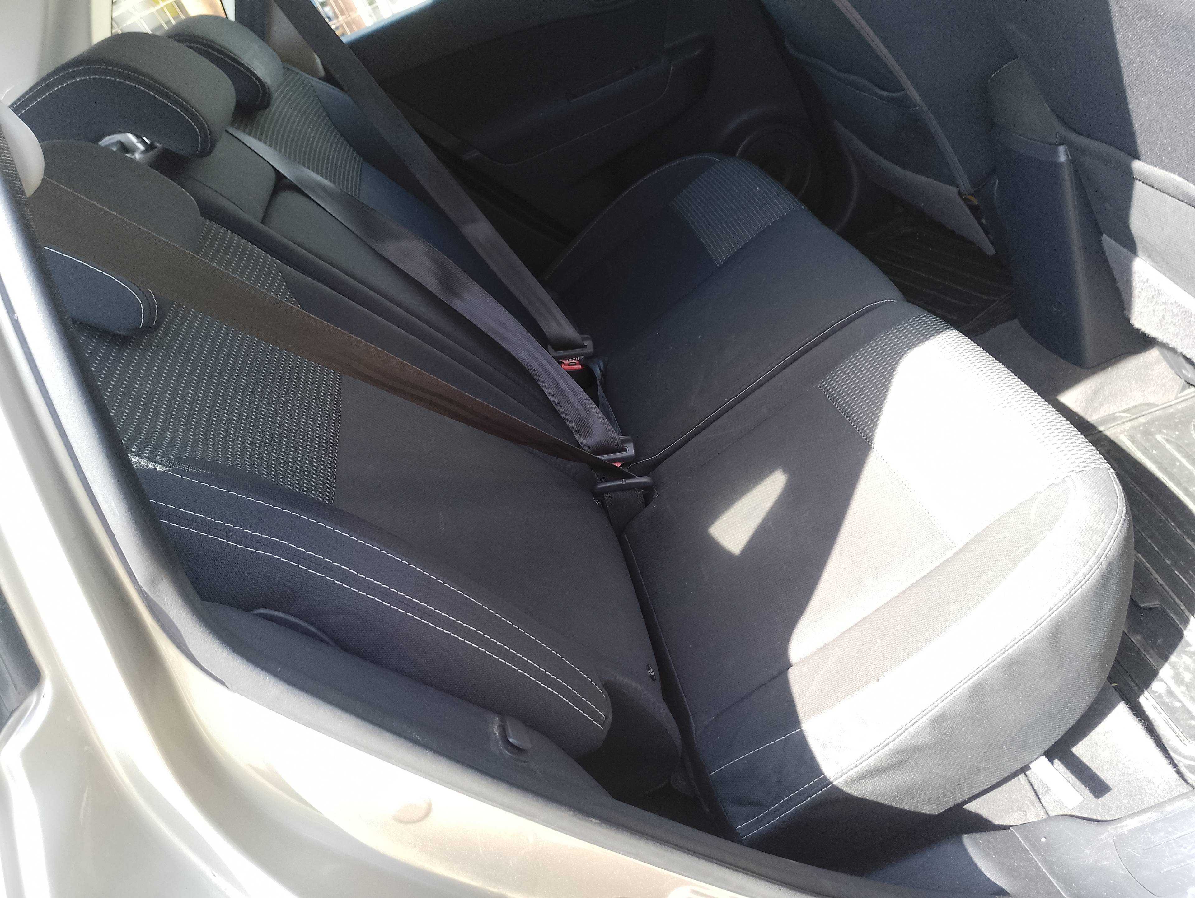 Recambio de asientos traseros para renault koleos bose edition referencia OEM IAM   