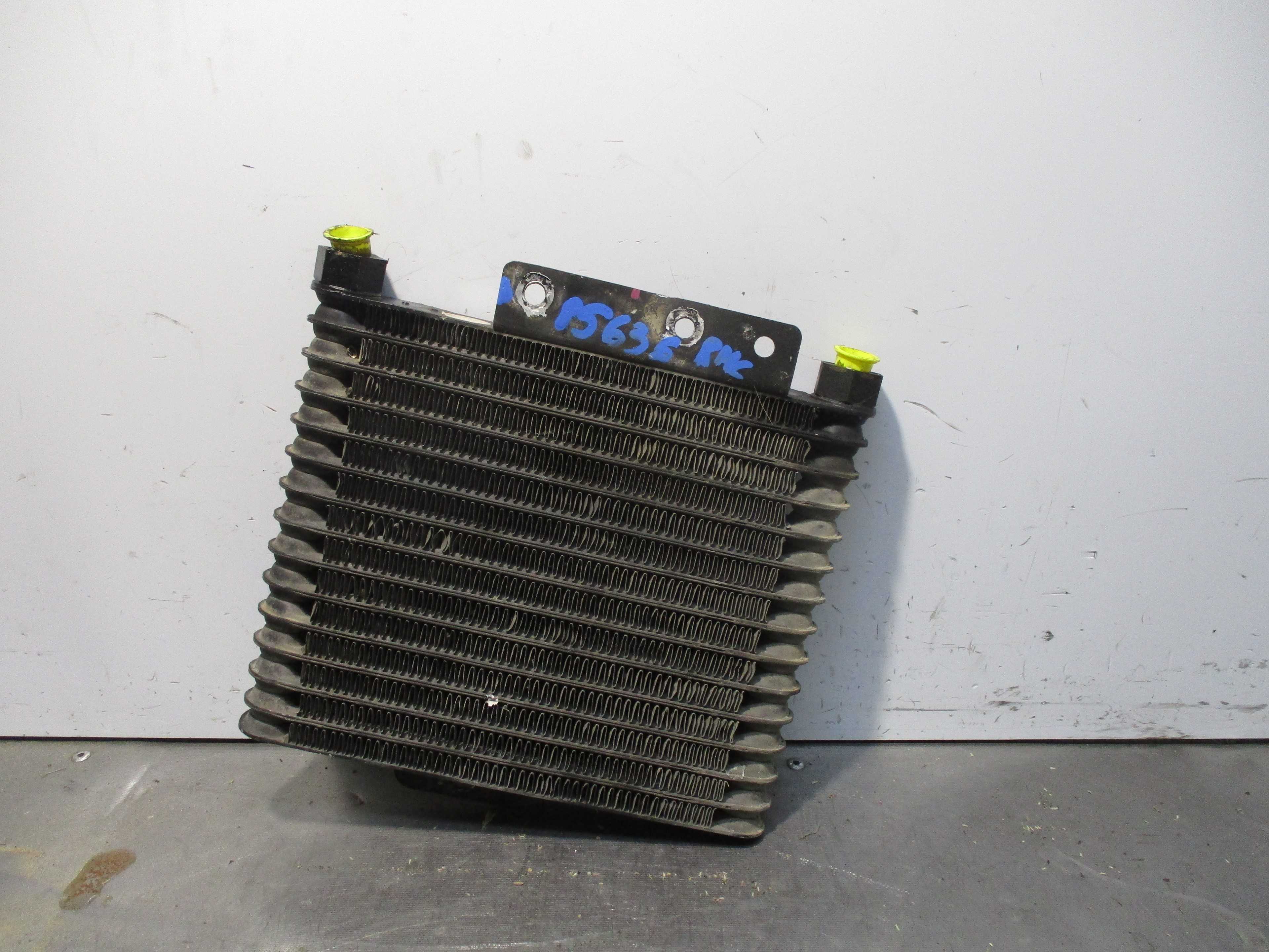 Recambio de radiador aceite para hyundai galloper referencia OEM IAM HB021300  