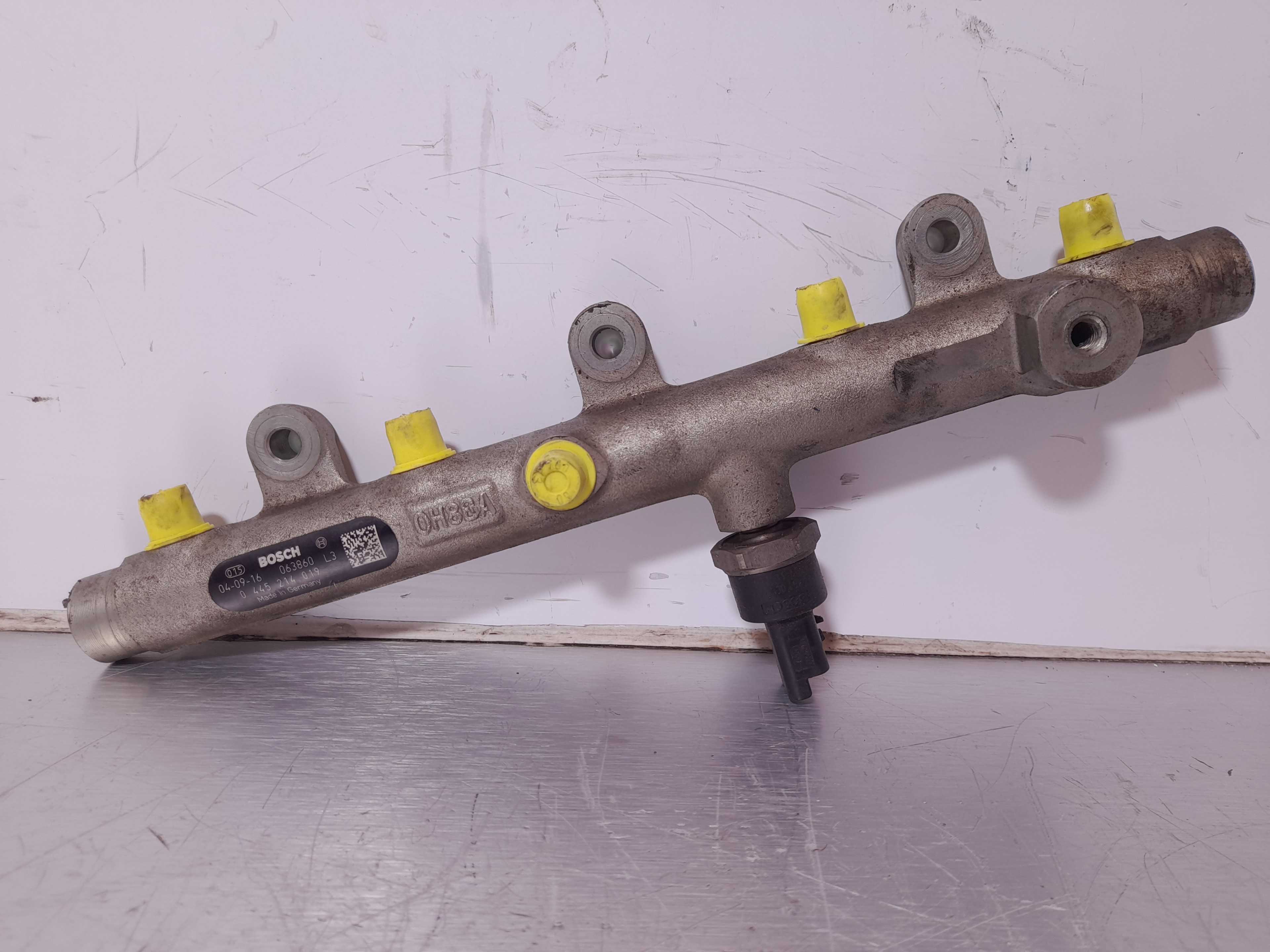Recambio de rampa inyectora para peugeot 307 (s1) xs referencia OEM IAM 0445214019 BOSCH 