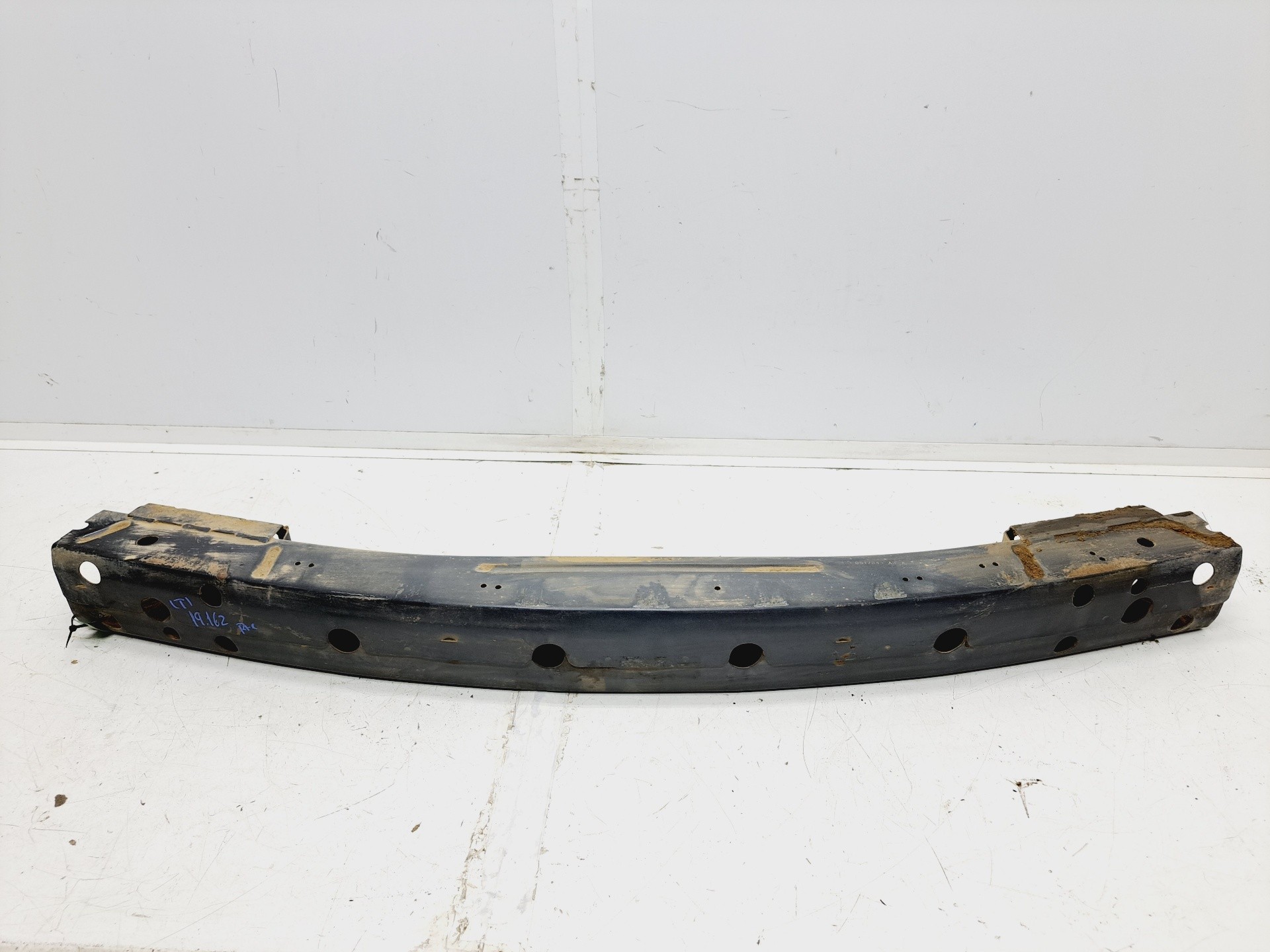 Recambio de refuerzo paragolpes trasero para dodge journey se referencia OEM IAM 05178496AB  