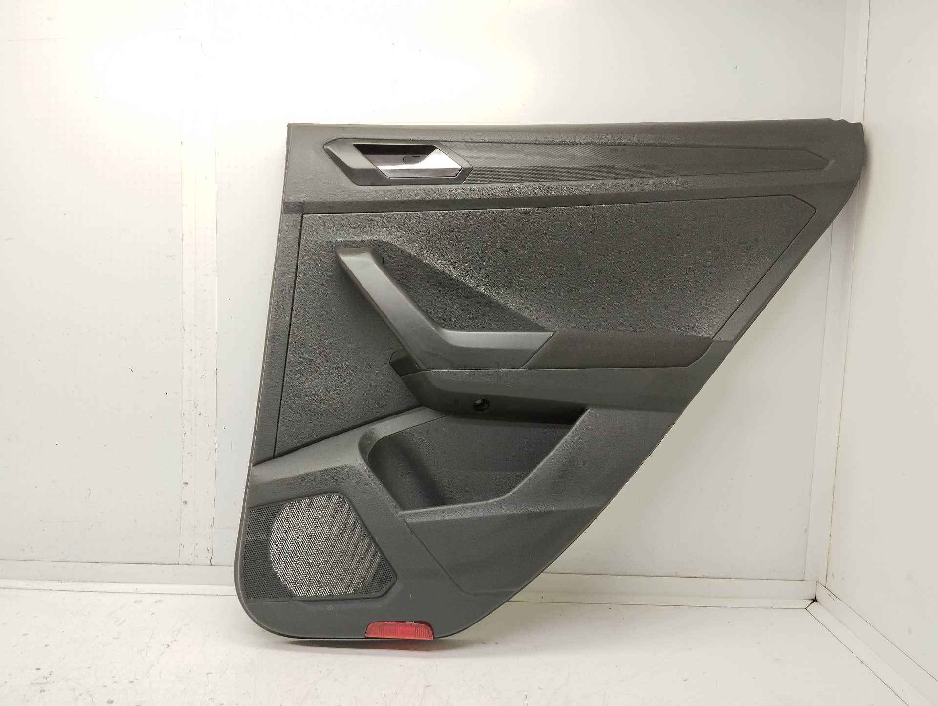 Recambio de guarnecido puerta trasera derecha para volkswagen t-roc (d11) basis referencia OEM IAM 2GA867212B  