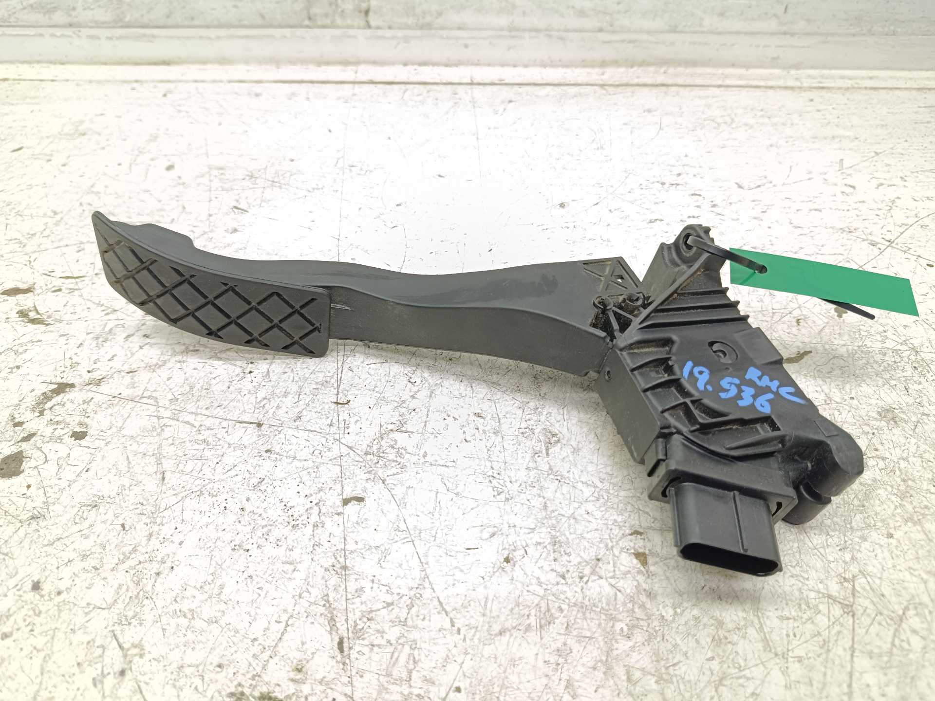 Recambio de pedal acelerador para volkswagen t-roc advance r-line referencia OEM IAM 5Q1723503J 6PV01062113 
