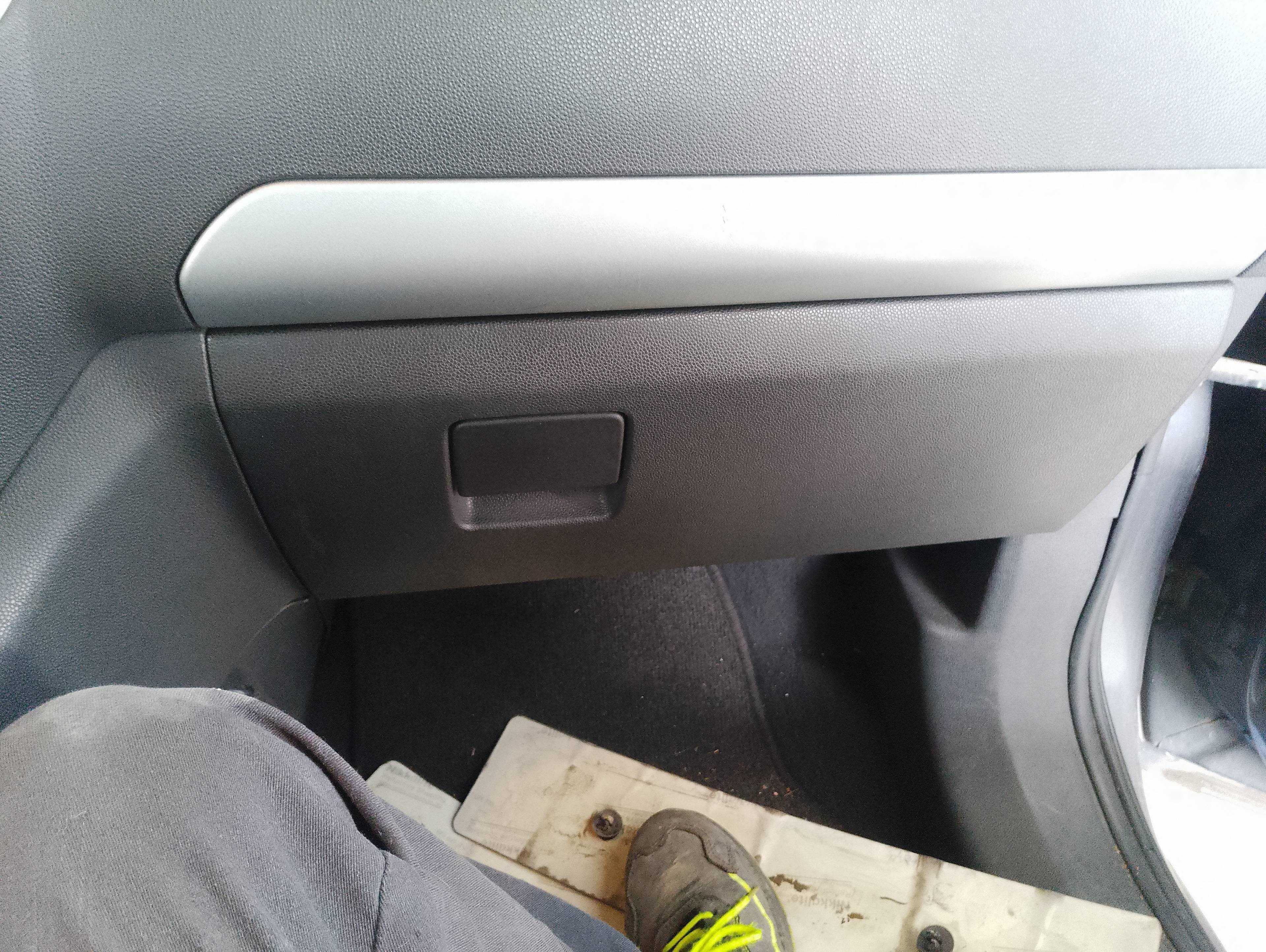 Recambio de guantera para opel zafira b enjoy plus referencia OEM IAM   