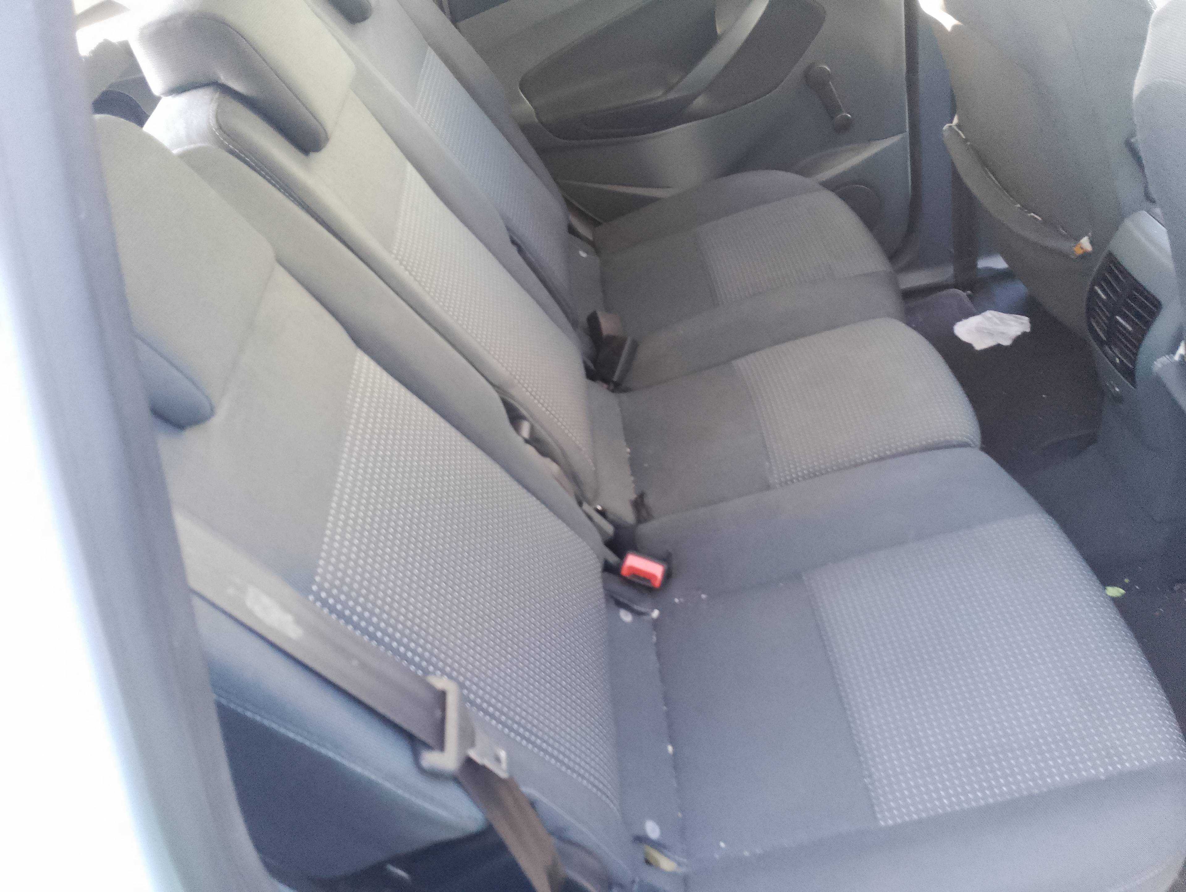 Recambio de asientos traseros para ford c-max trend referencia OEM IAM   